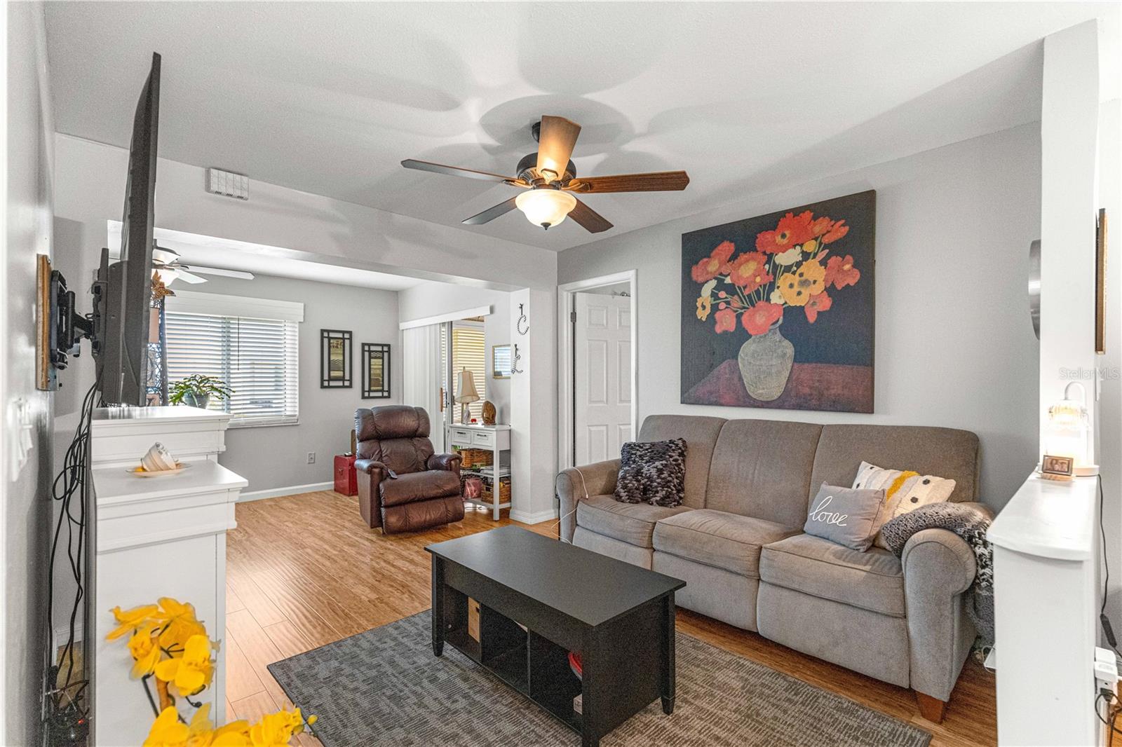 CIRCLE SQUARE WOODS - Residential