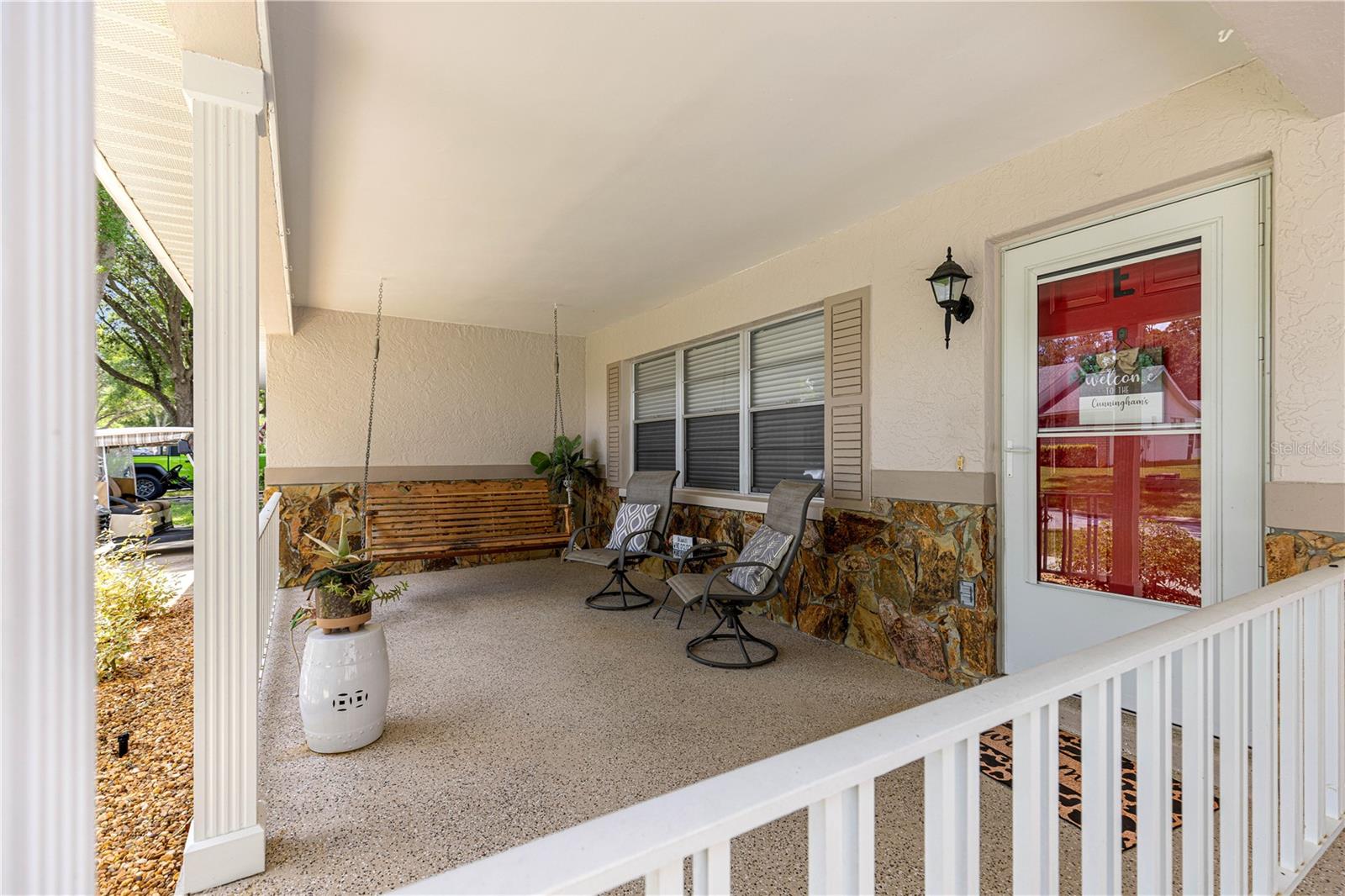 CIRCLE SQUARE WOODS - Residential