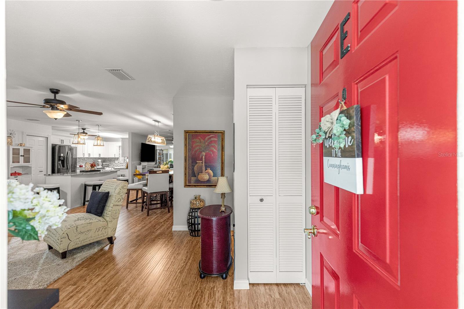 CIRCLE SQUARE WOODS - Residential