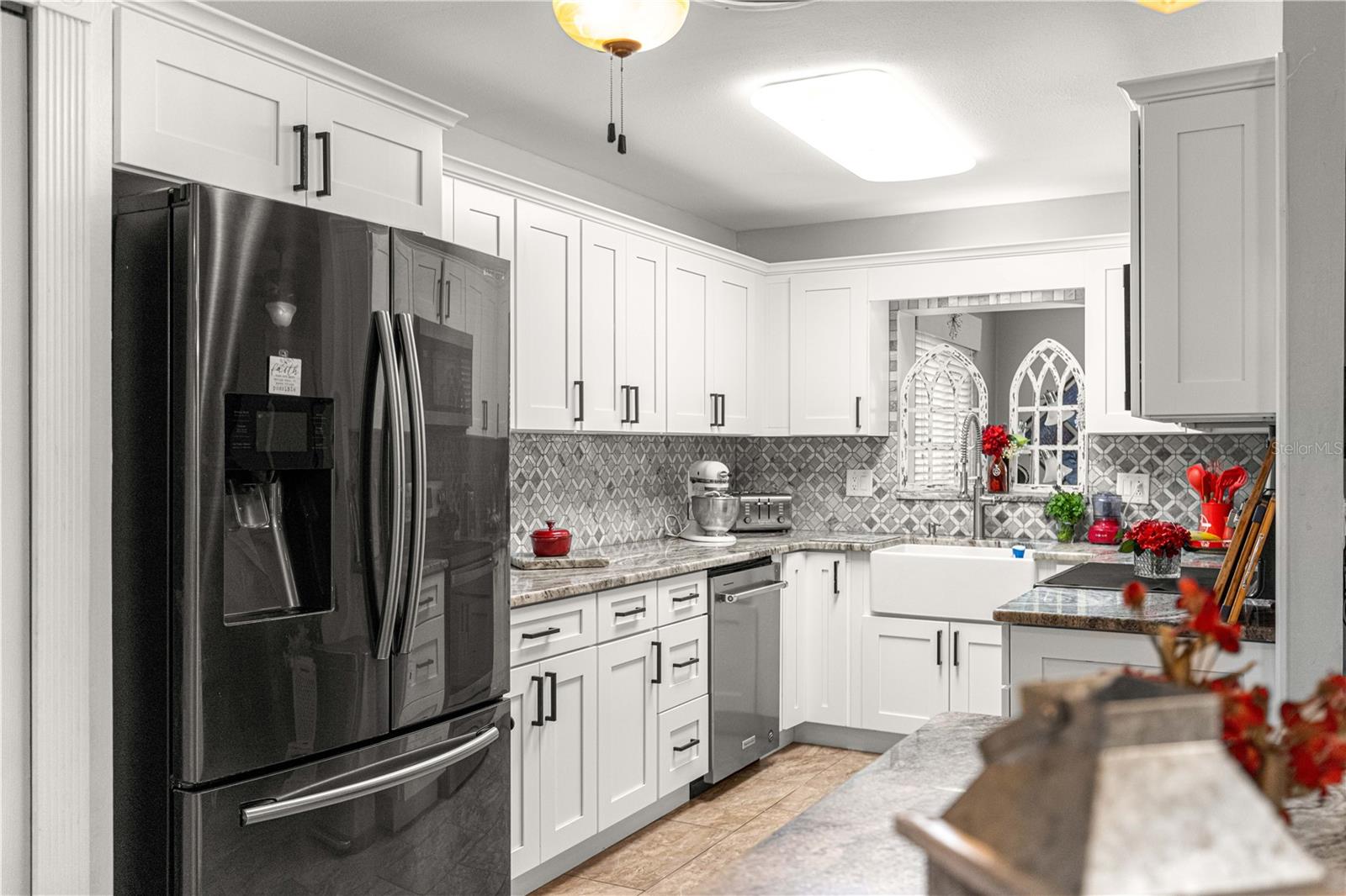 CIRCLE SQUARE WOODS - Residential