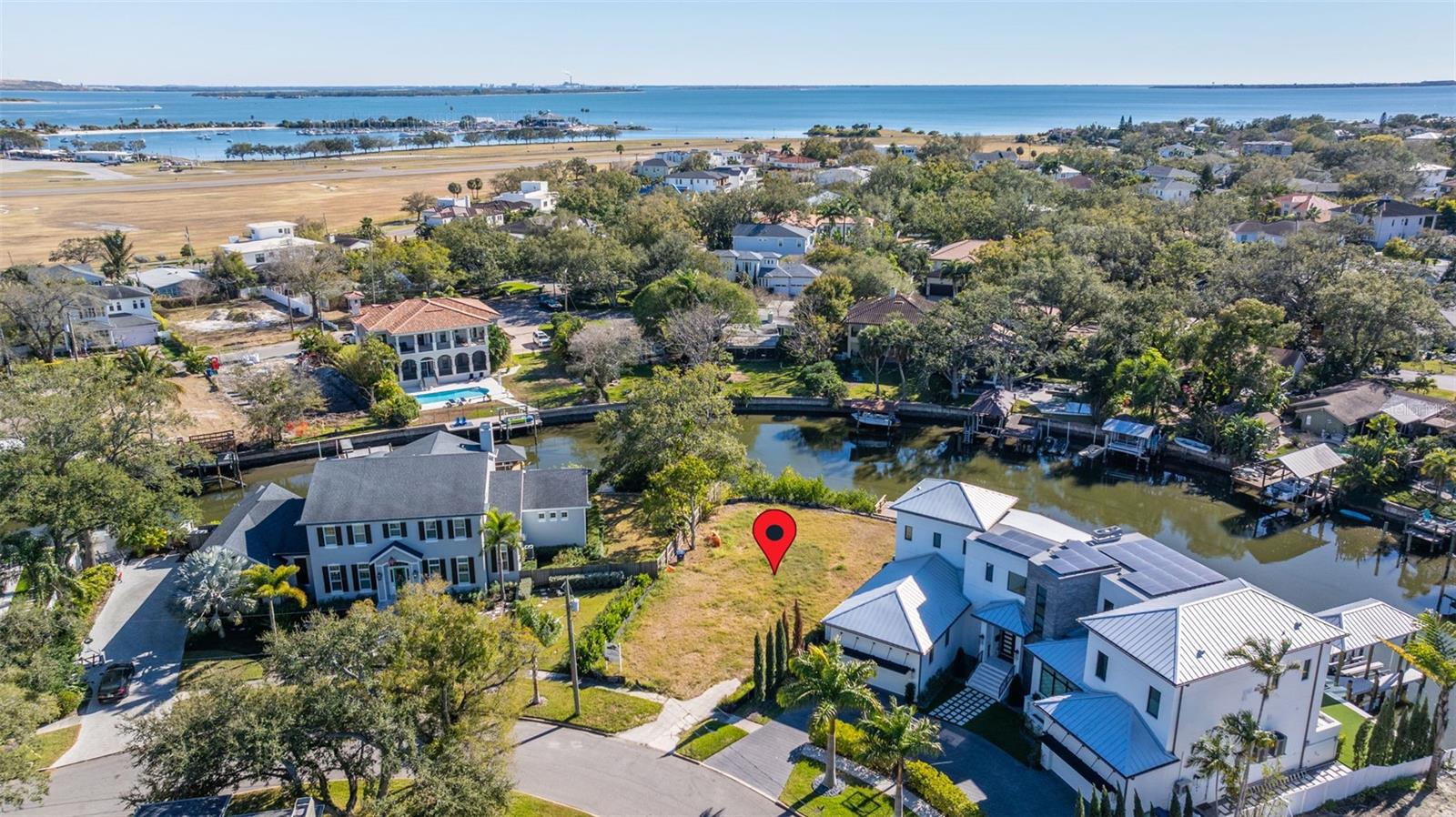 DAVIS ISLANDS PB10 PG52 TO 57 - Residential
