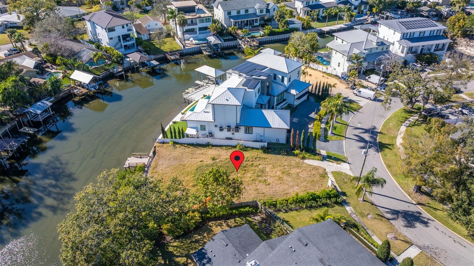 DAVIS ISLANDS PB10 PG52 TO 57 - Residential