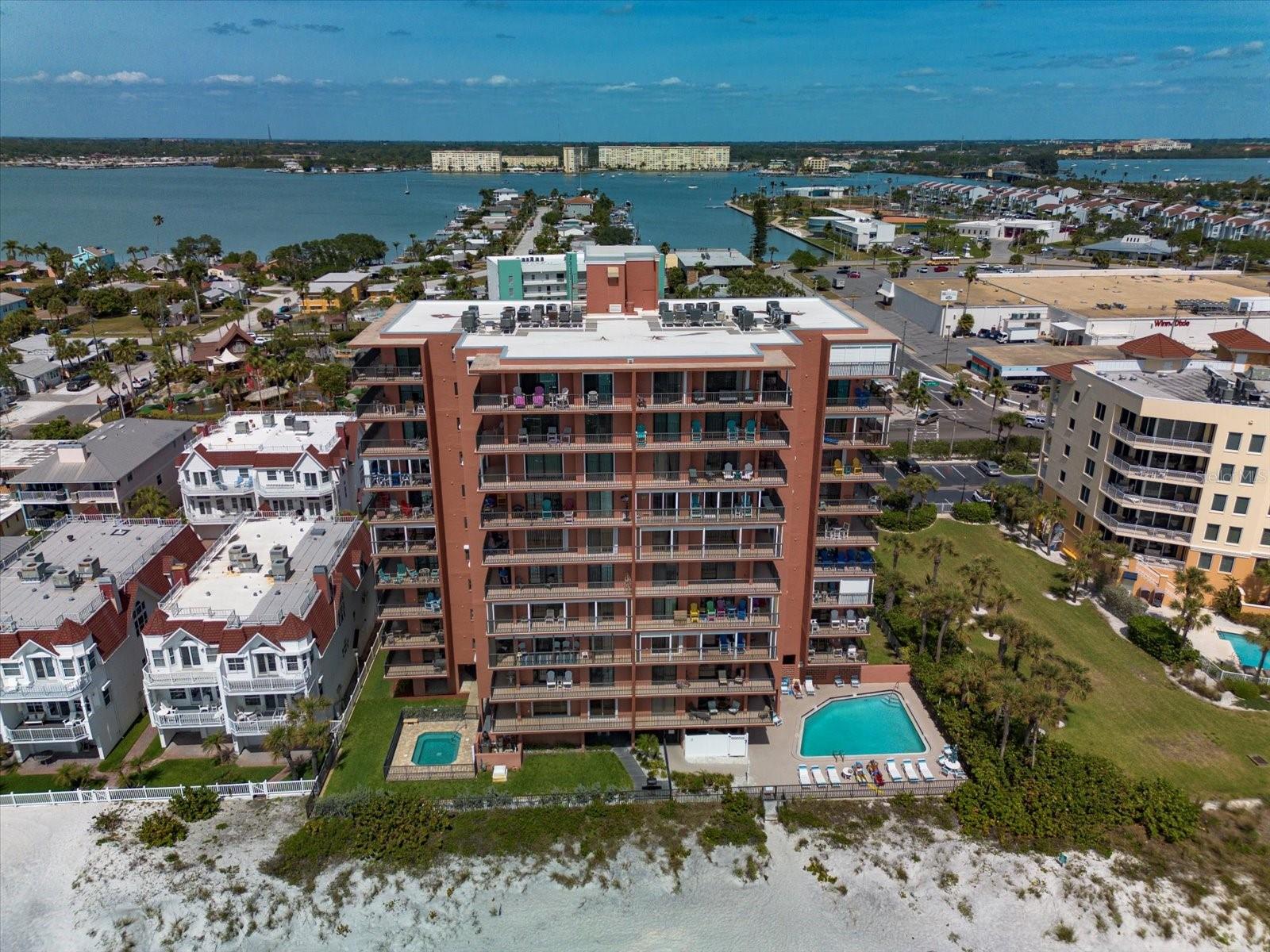 MADEIRA TOWERS CONDO - Residential
