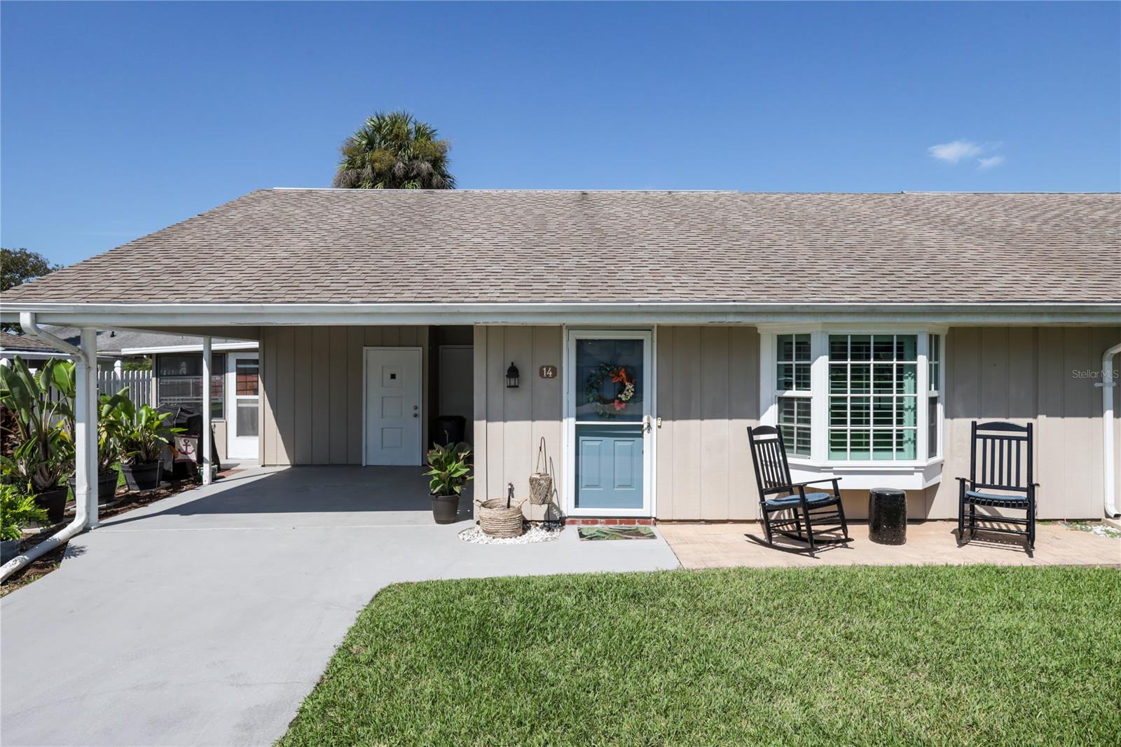 This adorable 2 bedroom 2 bath duplex home is located in the beautiful Fairgreen subdivision and  walking distance to the Hidden Lakes Golf Course. A well maintained home offering lots of natural night and a split bedroom floor plan. Recently renovated kitchen with custom design counter tops and Newer Washer and Dryer. The modern paint tone allows for anyone's personal style to fit right in. Large master bedroom offers an ensuite bath and private entrance to the enclosed Florida room so you can relax and unwind. Both bedrooms offer ceiling fans and bathrooms offers a brand new contemporary vanity and new shower/tub enclosure. Home comes with it's own back yard space and offers views of the small pond. The front yard landscaping and the beautiful trees that surround this home amplifies the properties curb appeal. 
Unfurnished. $1,500 security deposit. Renter responsible for utilities. No SMOKING, Small Pets welcome with owner approval.