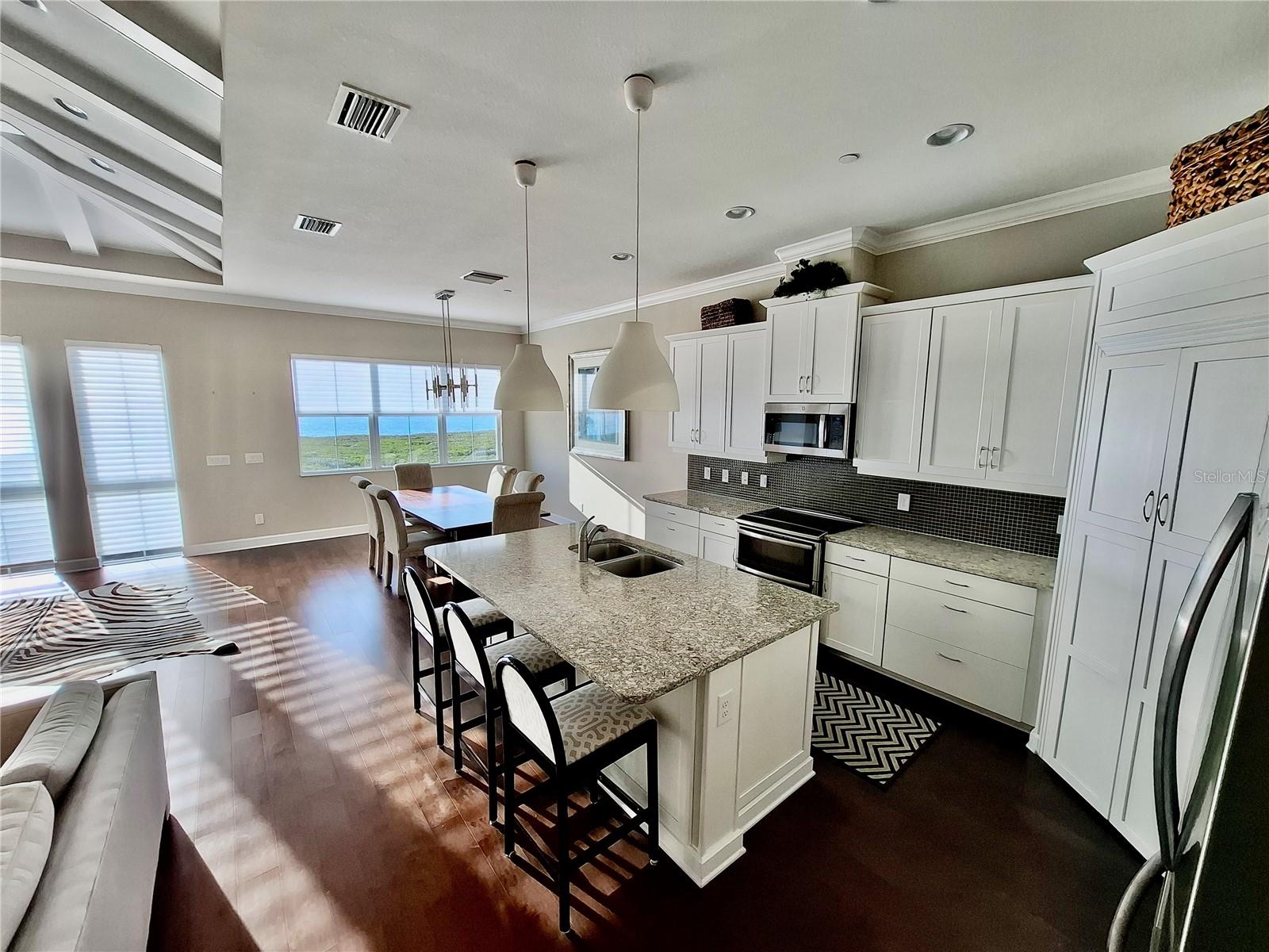 HARBOUR ISLE - EDGEWATER WALK - Residential