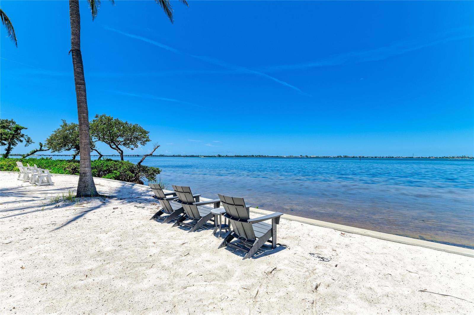 HARBOUR ISLE - EDGEWATER WALK - Residential
