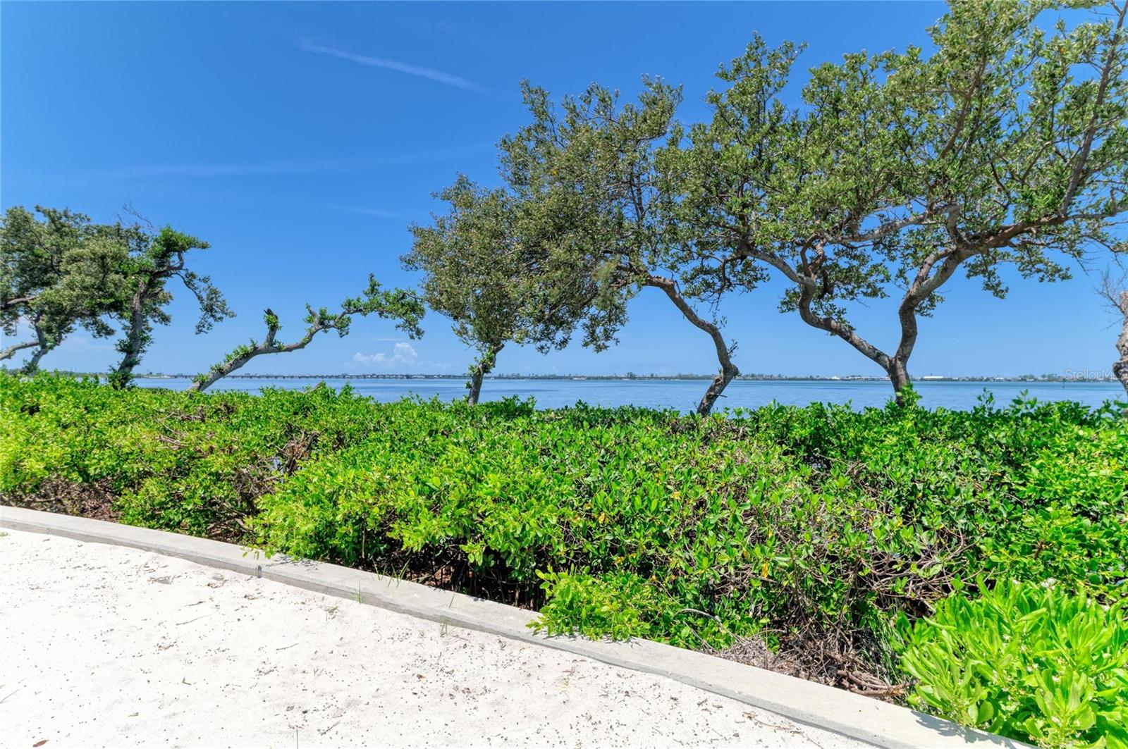 HARBOUR ISLE - EDGEWATER WALK - Residential