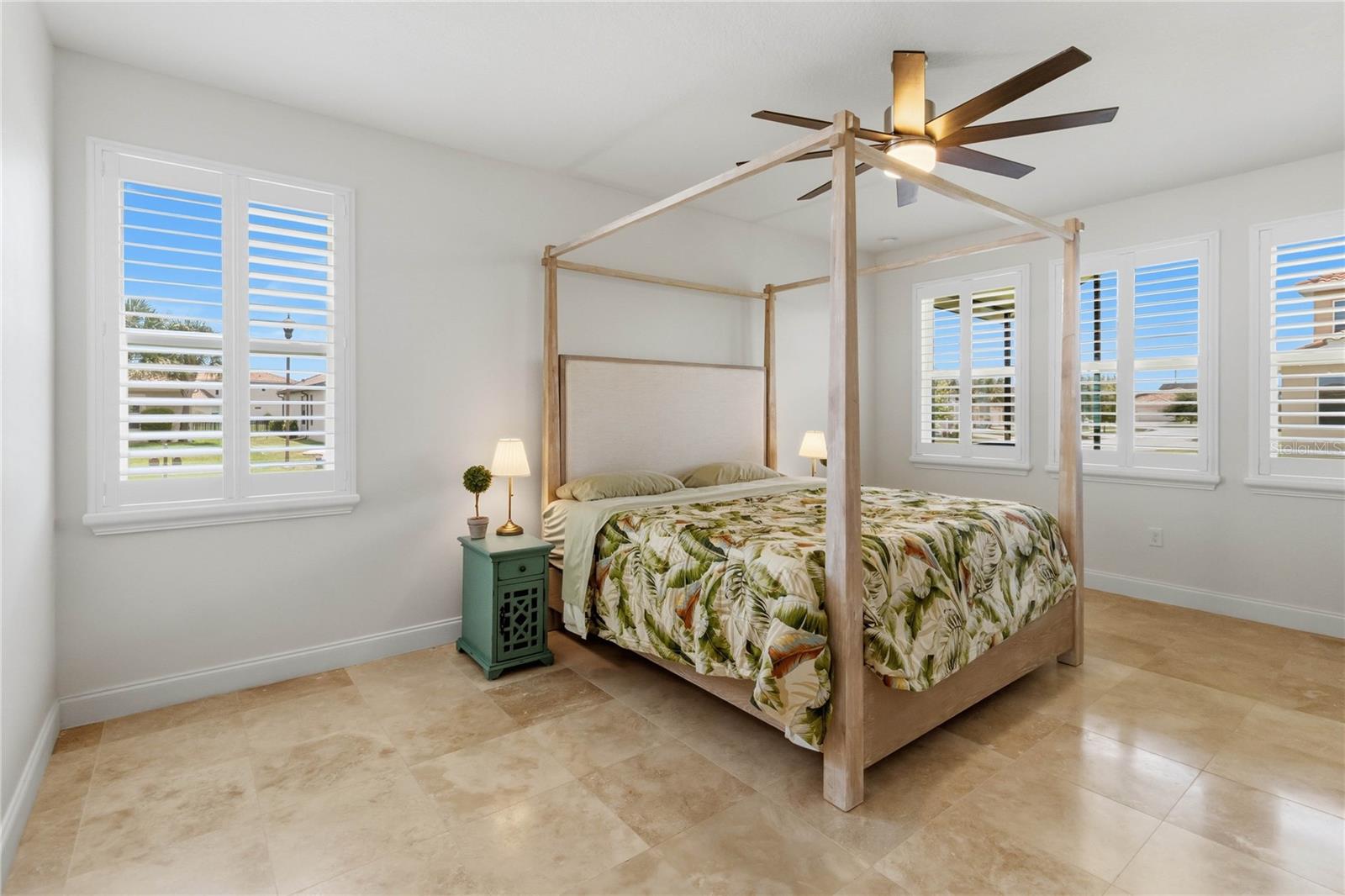 BELLALAGO PH 7L - Residential