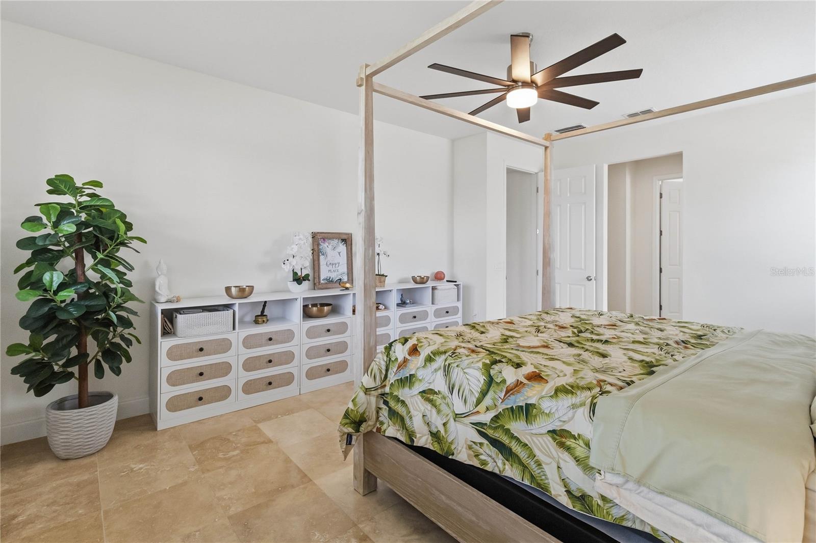 BELLALAGO PH 7L - Residential