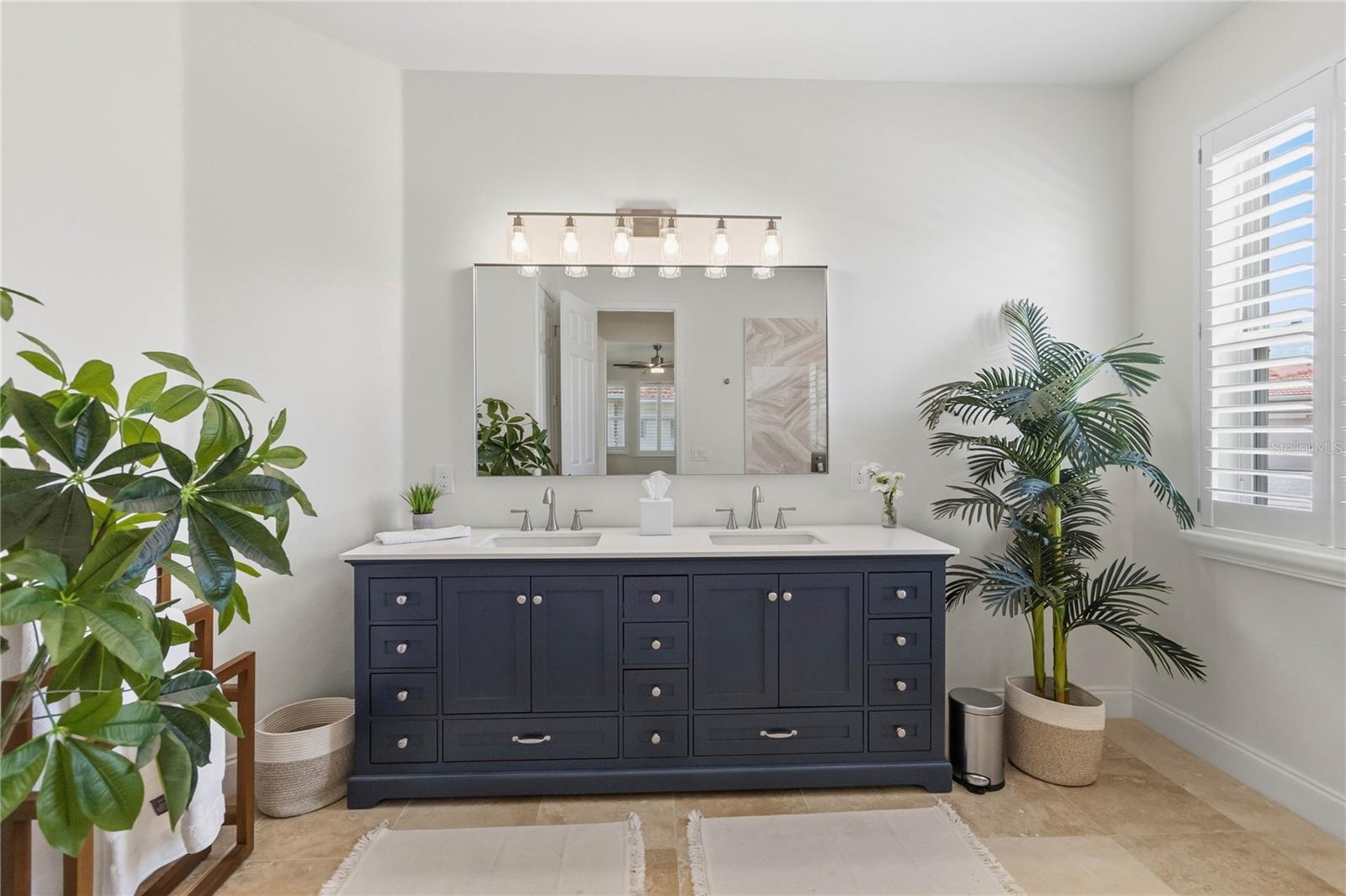 BELLALAGO PH 7L - Residential