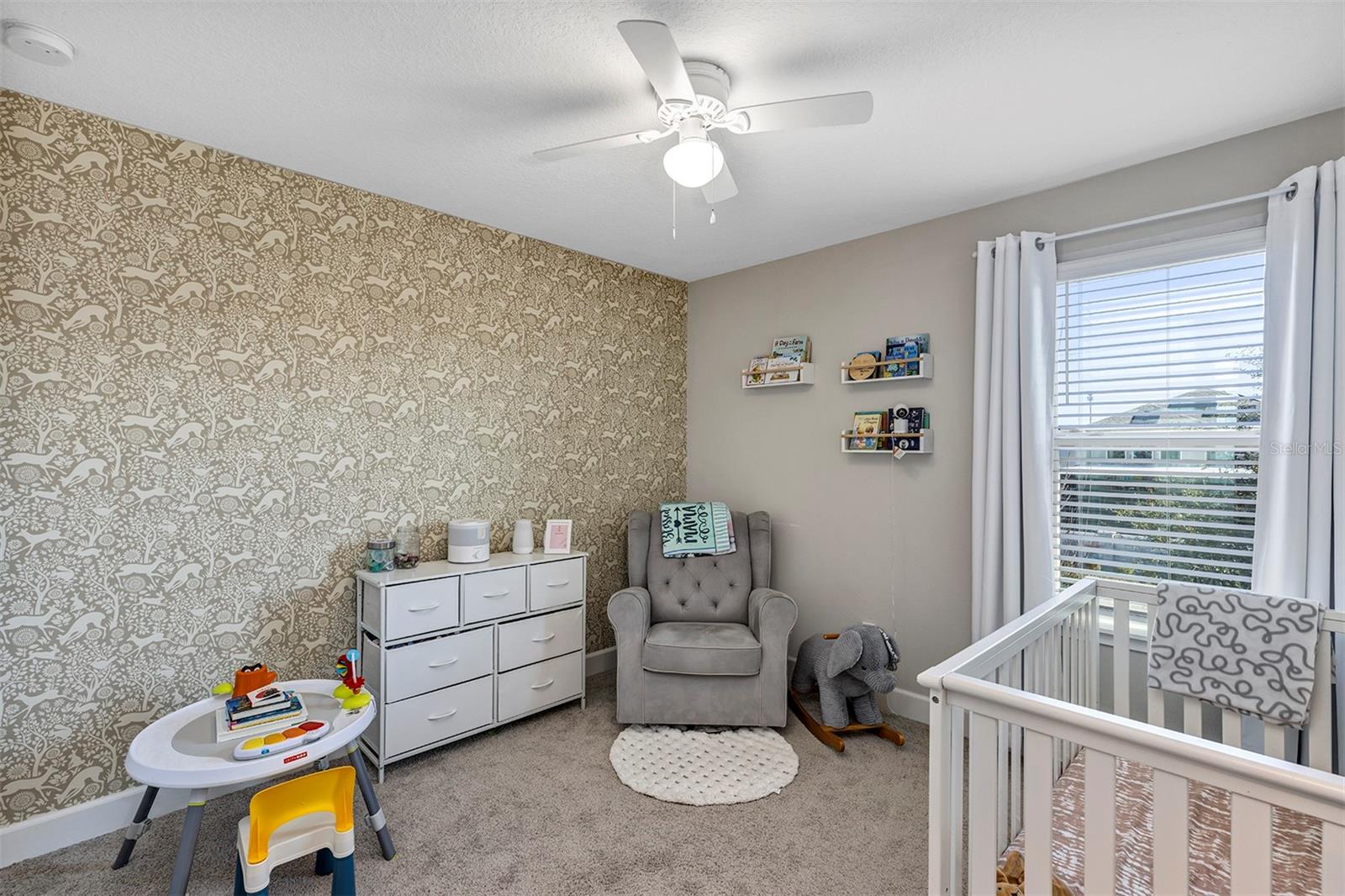 TOWNHOMES AT RIVERS EDGE - Residential Lease