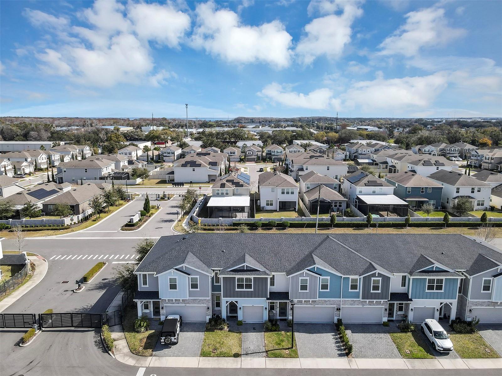 TOWNHOMES AT RIVERS EDGE - Residential Lease