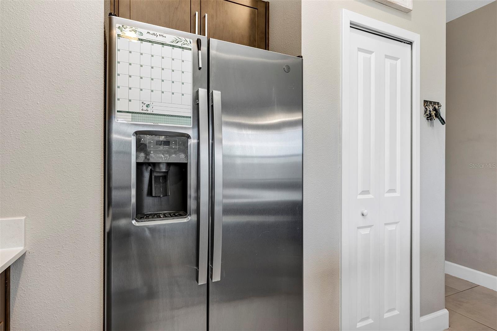 TOWNHOMES AT RIVERS EDGE - Residential Lease