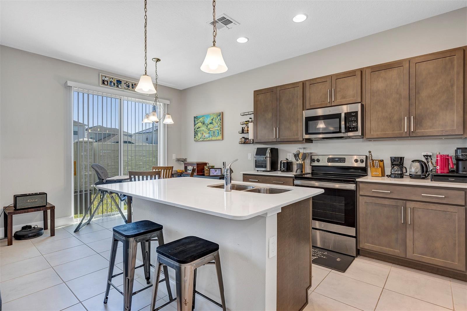 TOWNHOMES AT RIVERS EDGE - Residential Lease
