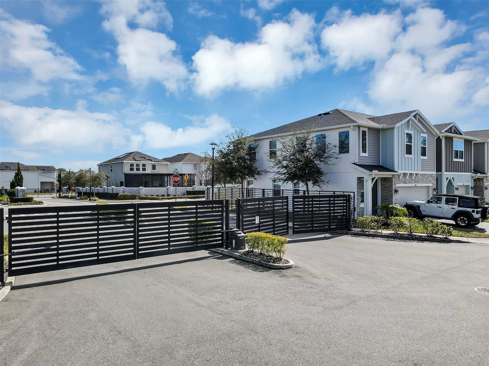 TOWNHOMES AT RIVERS EDGE - Residential Lease