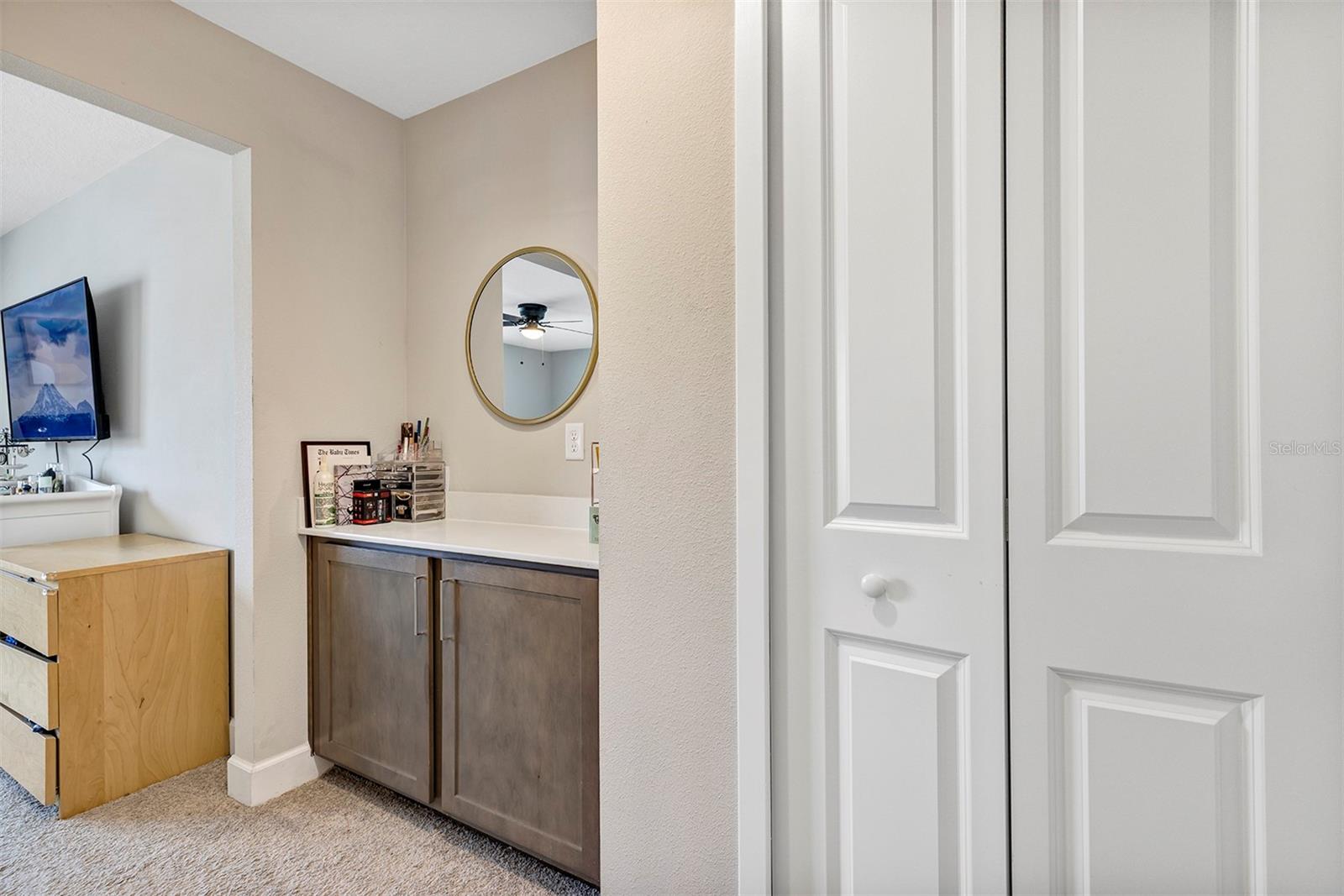TOWNHOMES AT RIVERS EDGE - Residential Lease