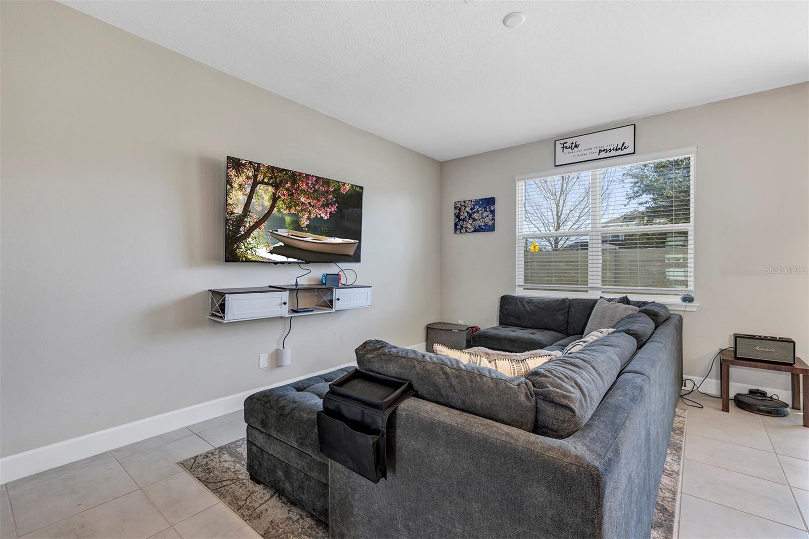 TOWNHOMES AT RIVERS EDGE - Residential Lease