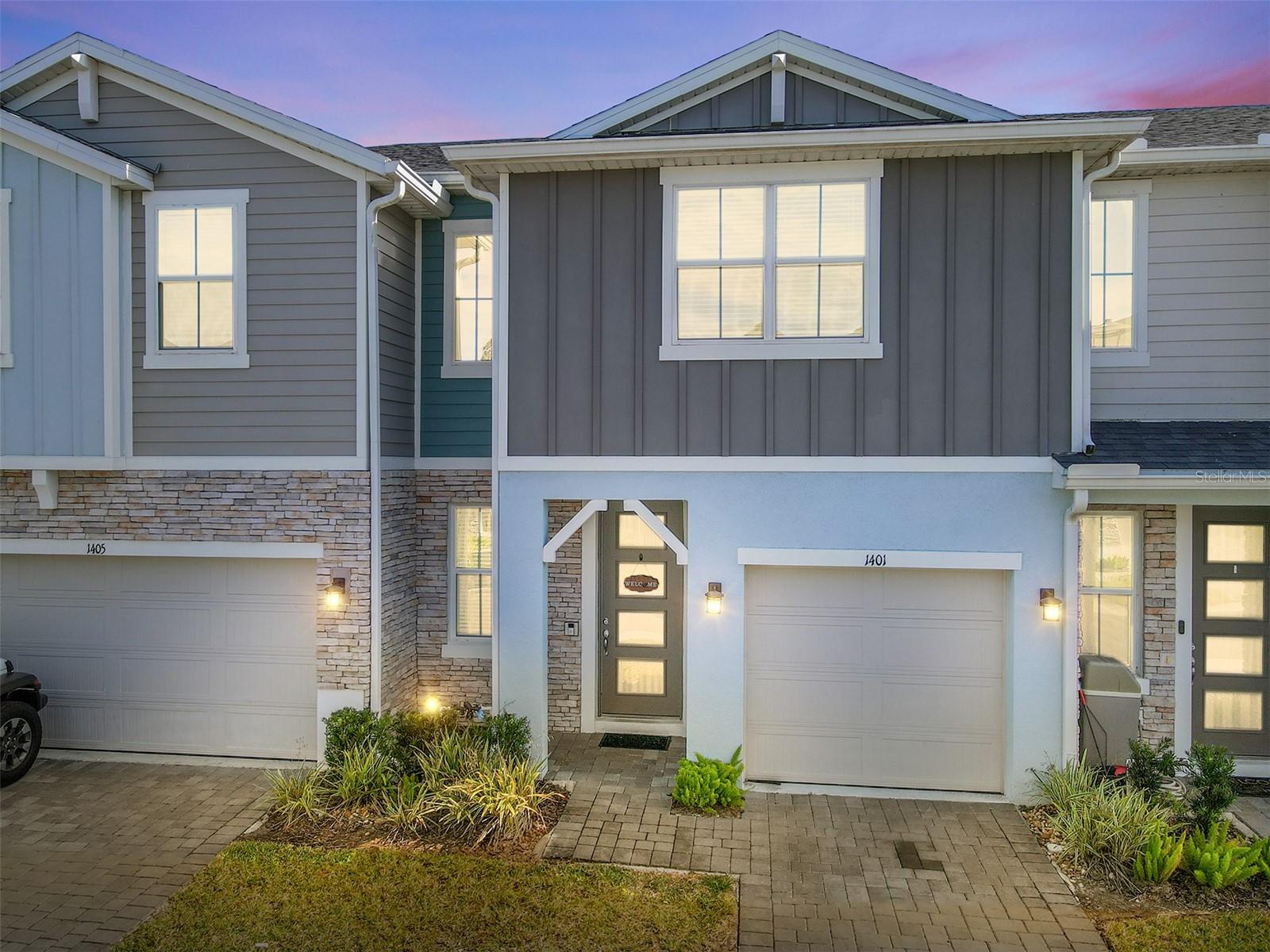 TOWNHOMES AT RIVERS EDGE - Residential Lease
