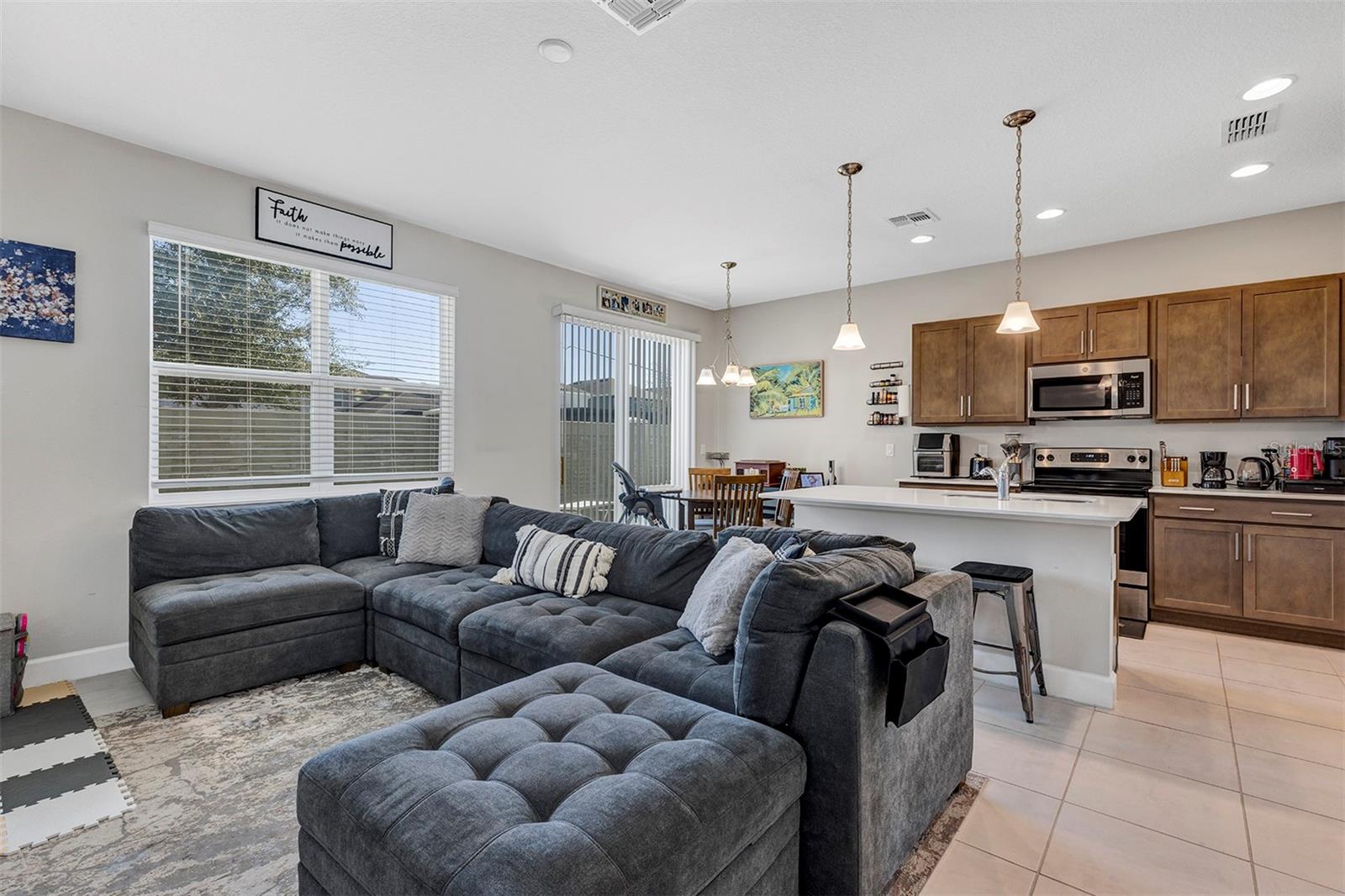 TOWNHOMES AT RIVERS EDGE - Residential Lease