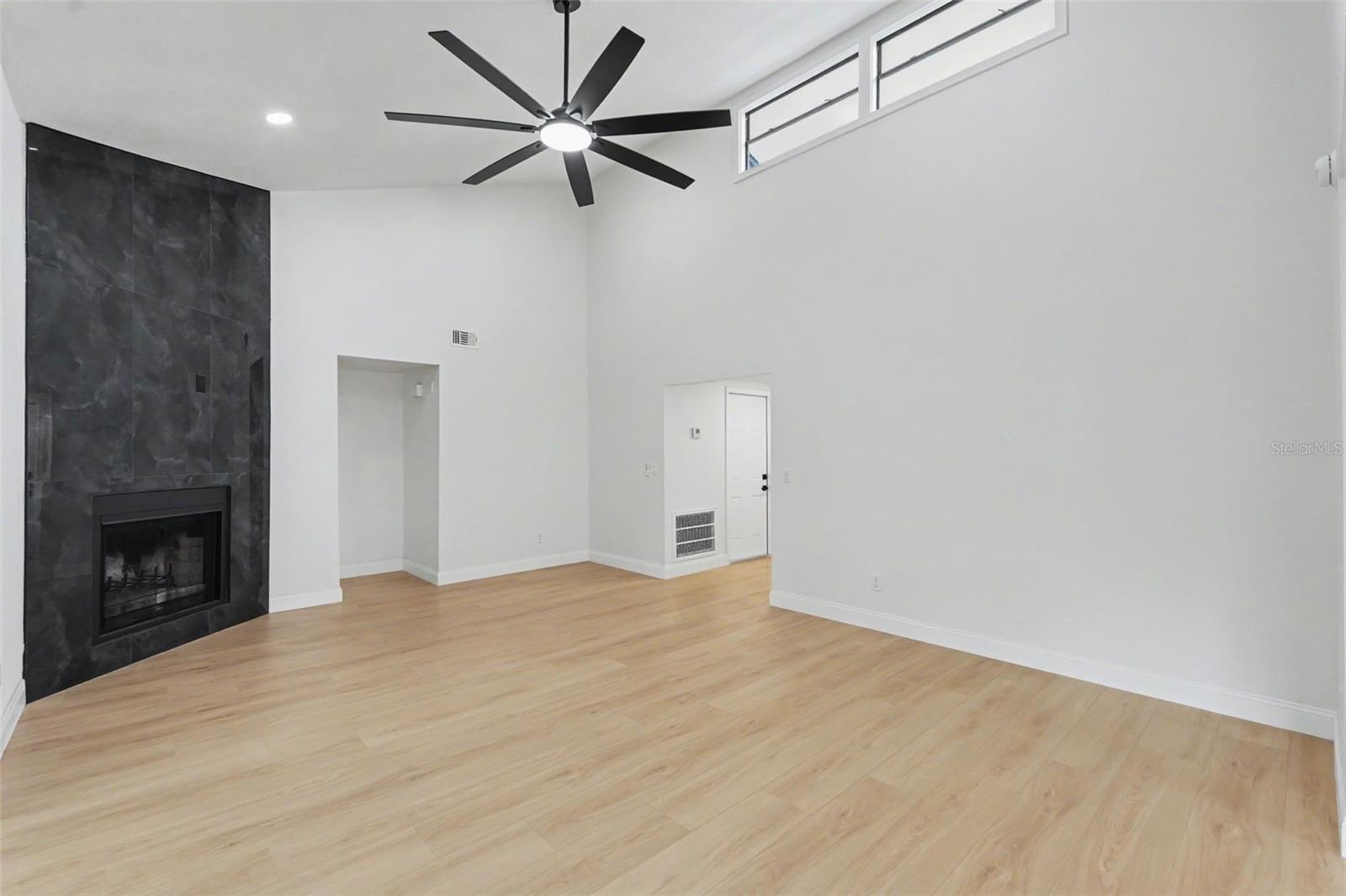TIMBERLANE SUB UNIT 6 - Residential