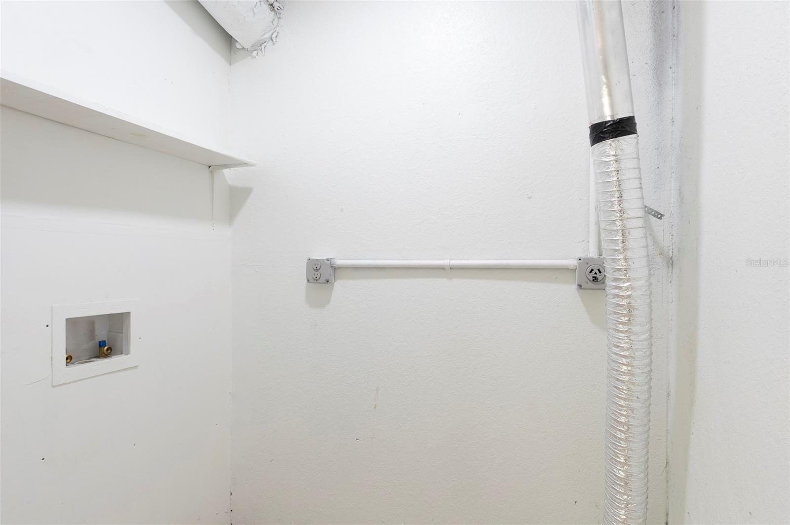 HILLTOP GROVE SUB - Residential Lease