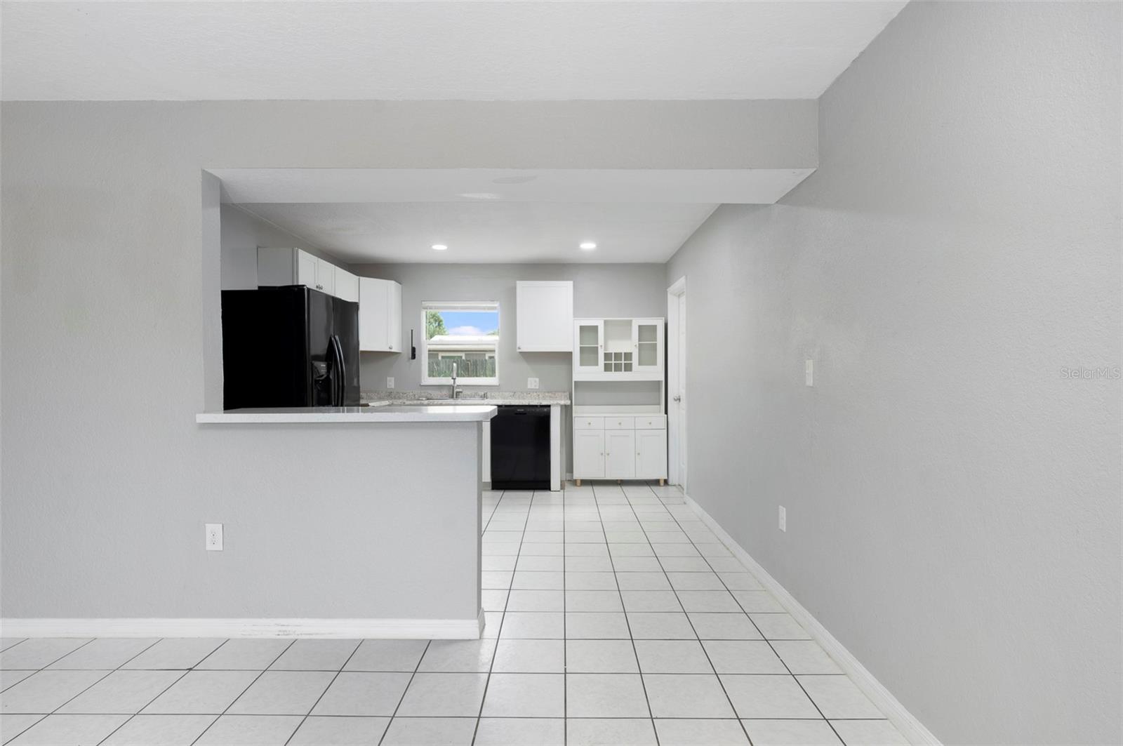 HILLTOP GROVE SUB - Residential Lease