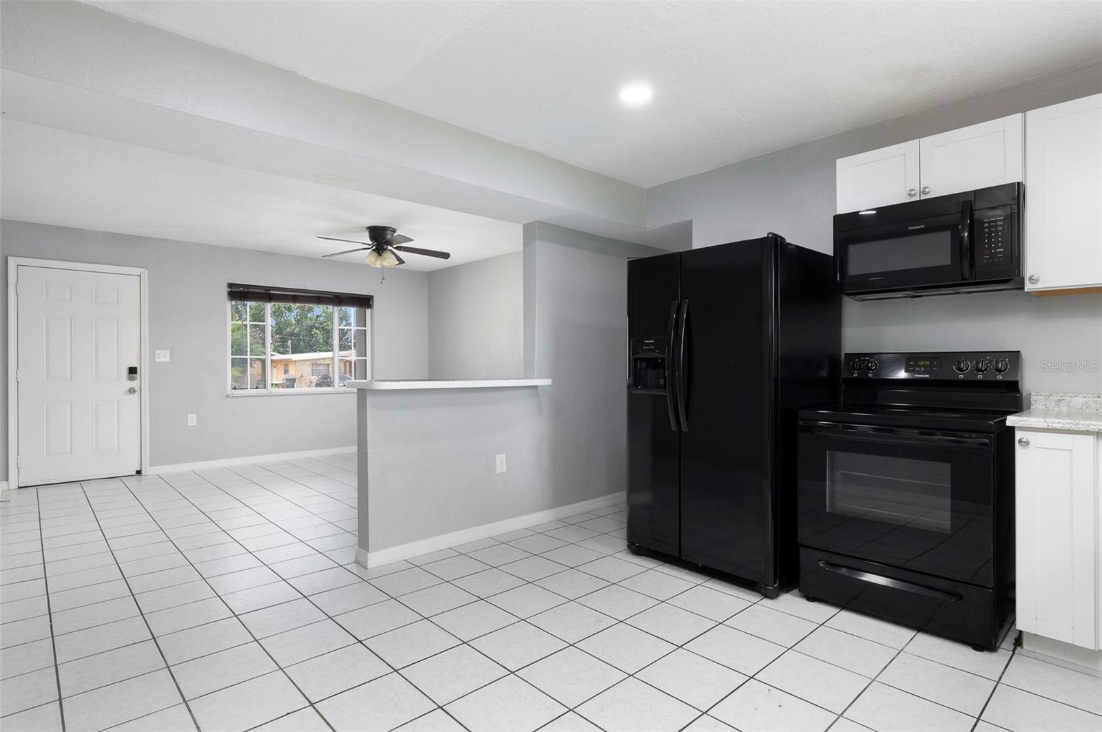 HILLTOP GROVE SUB - Residential Lease
