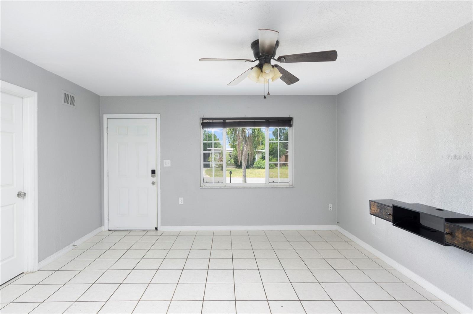 HILLTOP GROVE SUB - Residential Lease