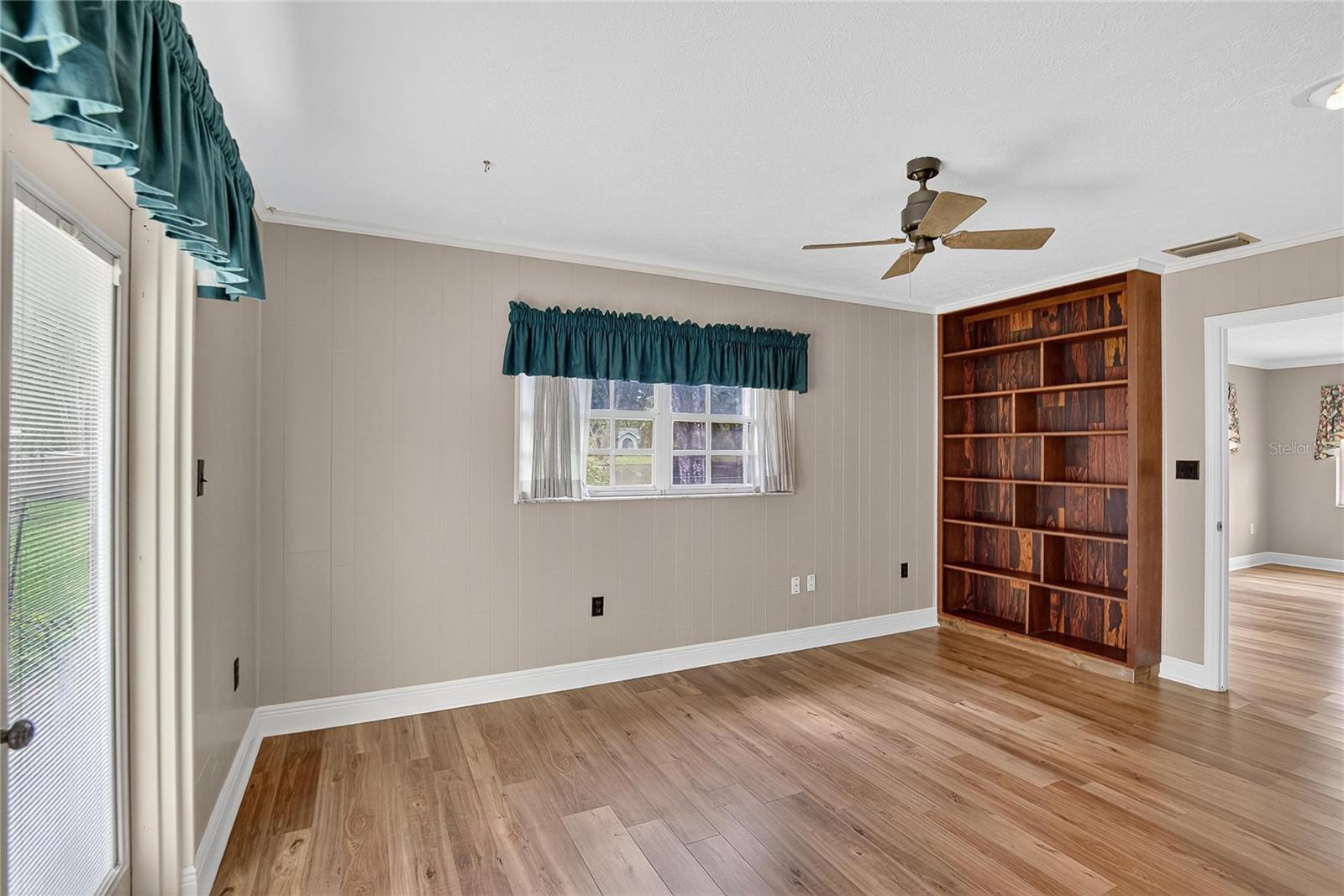 ROSELAND PARK - Residential