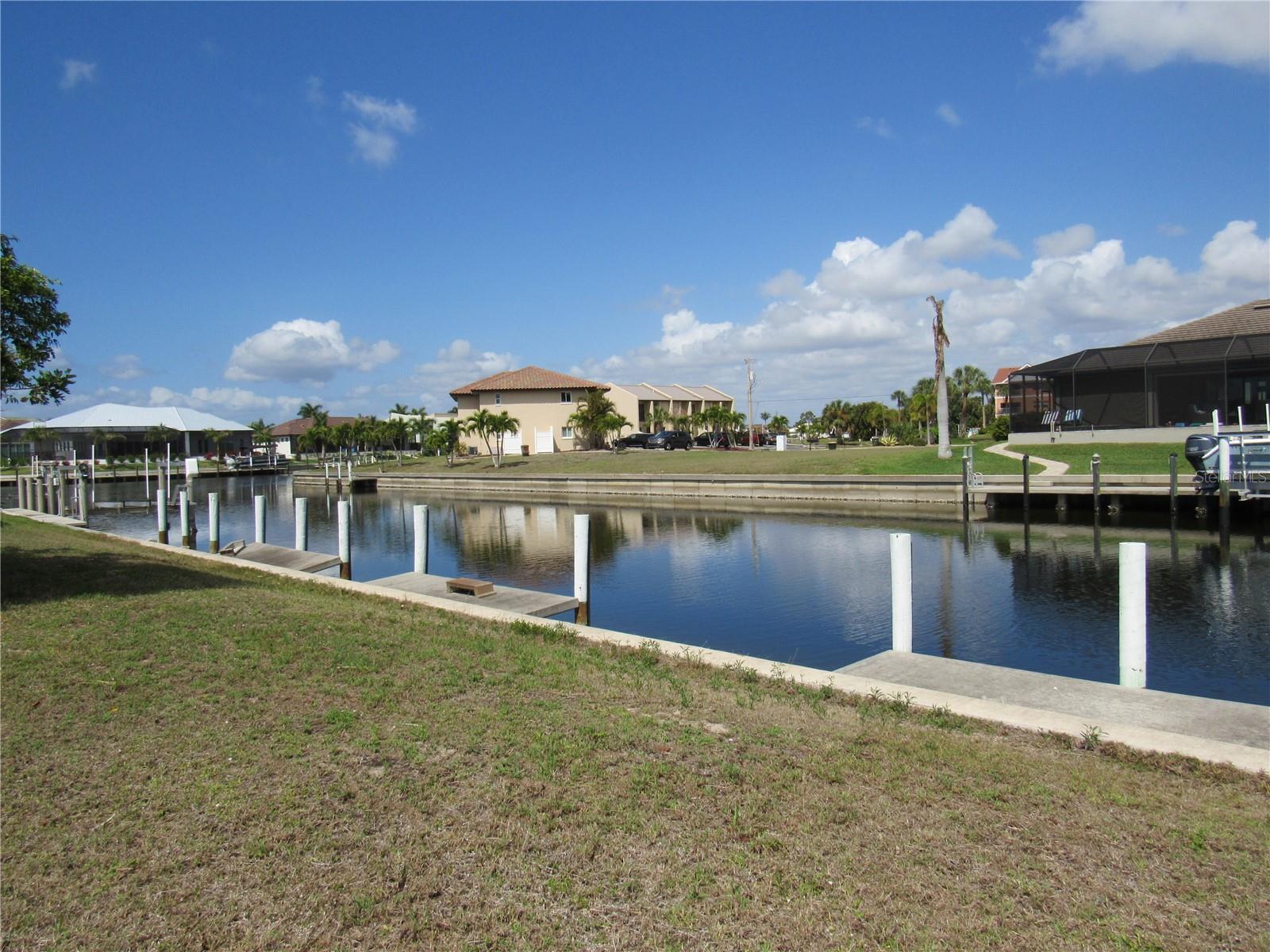 PUNTA GORDA ISLES SEC 07 - Land