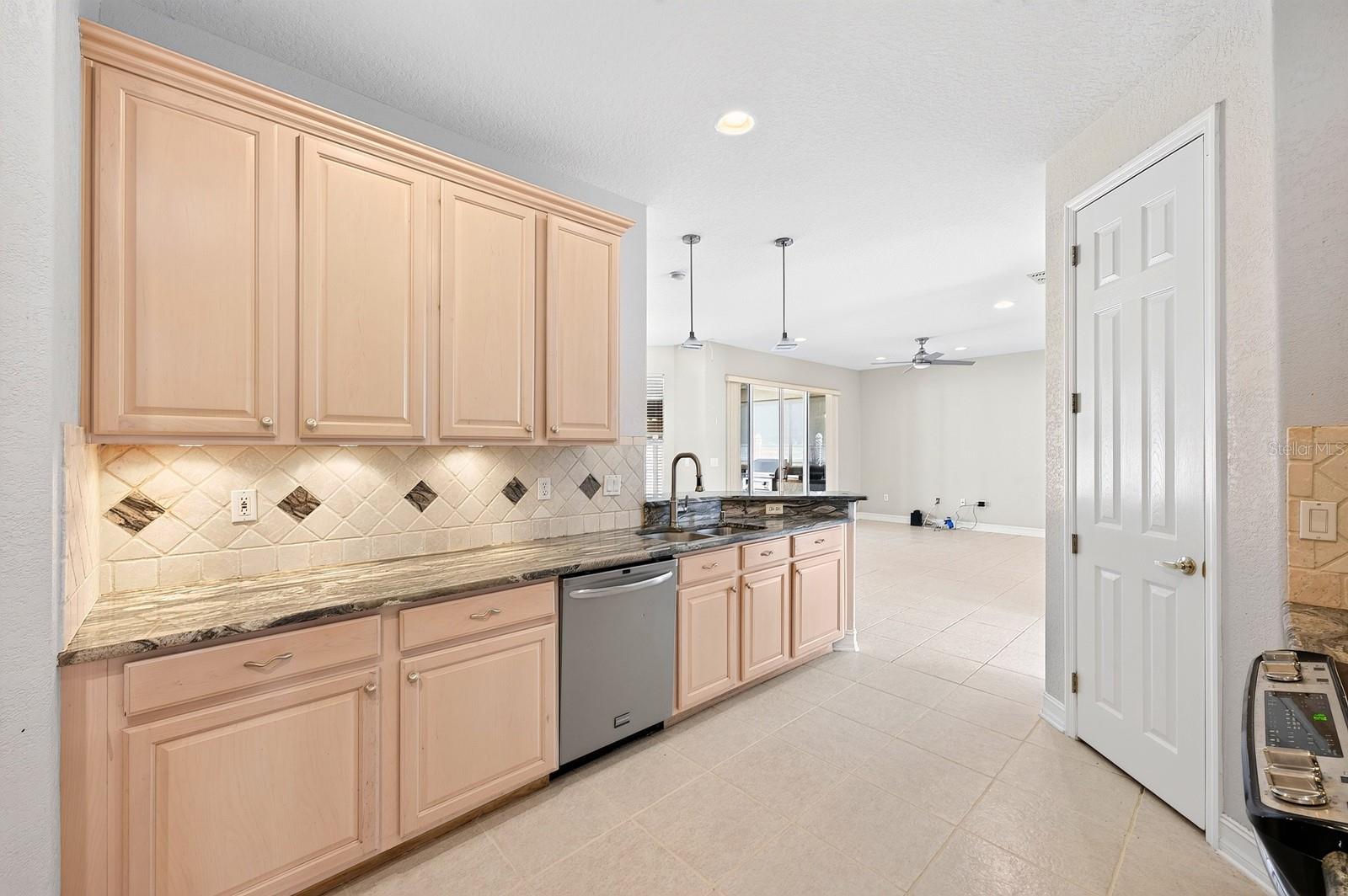 RETREAT AT WEKIVA - Residential