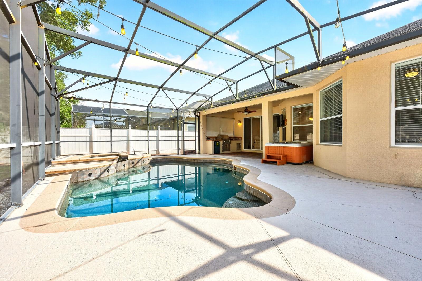 RETREAT AT WEKIVA - Residential