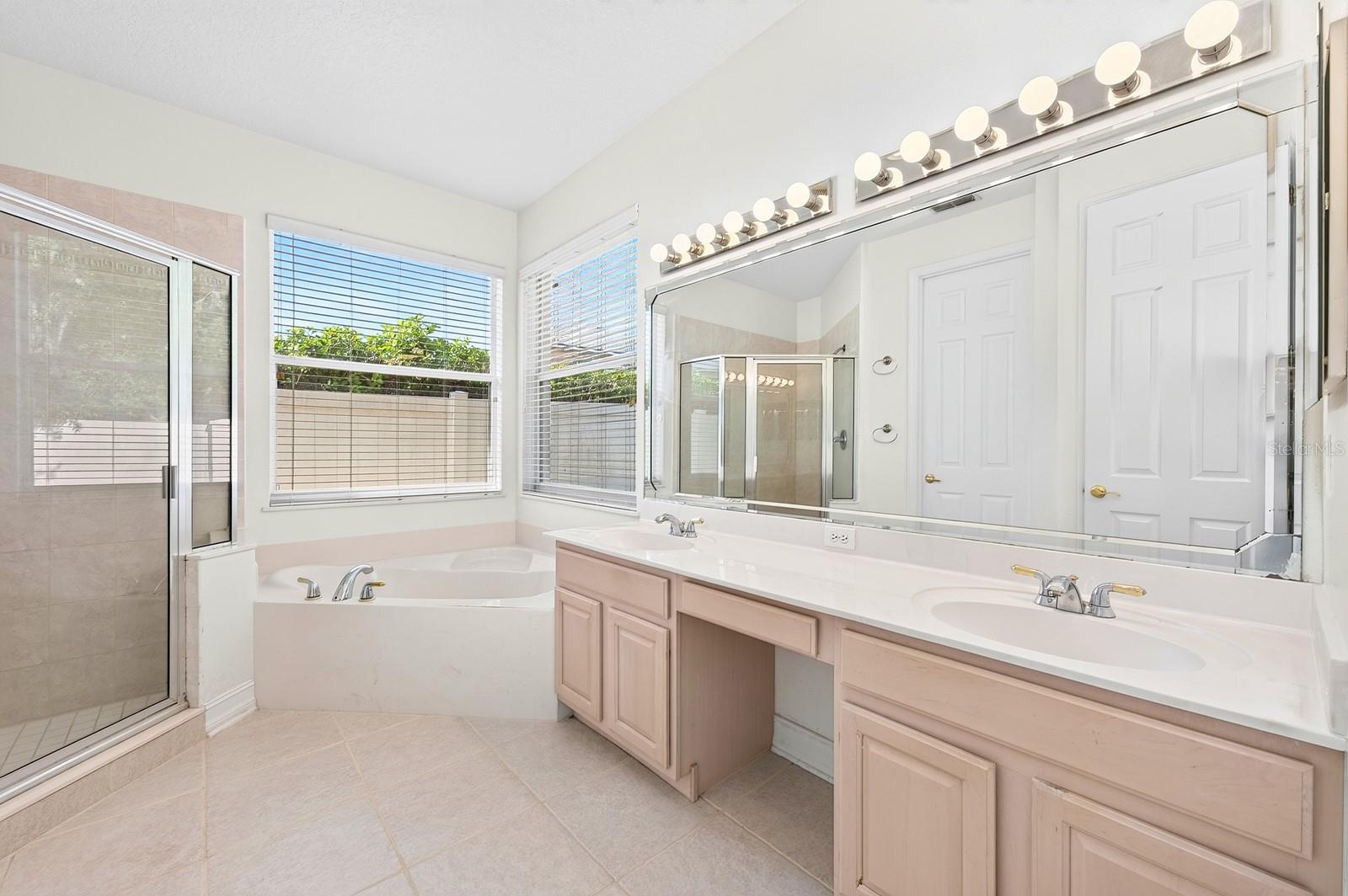 RETREAT AT WEKIVA - Residential