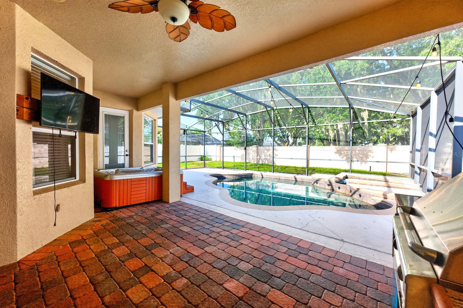 RETREAT AT WEKIVA - Residential