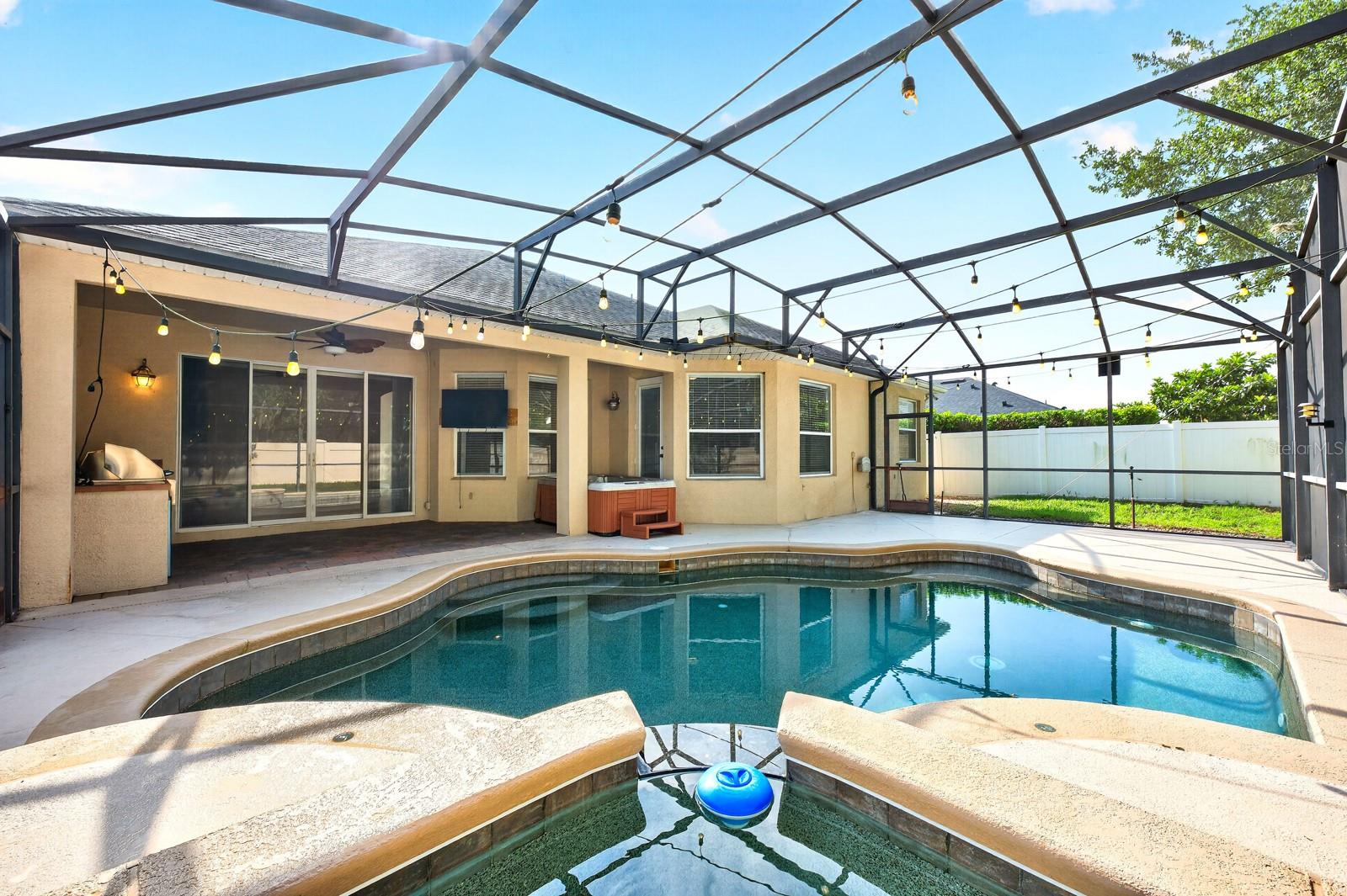 RETREAT AT WEKIVA - Residential