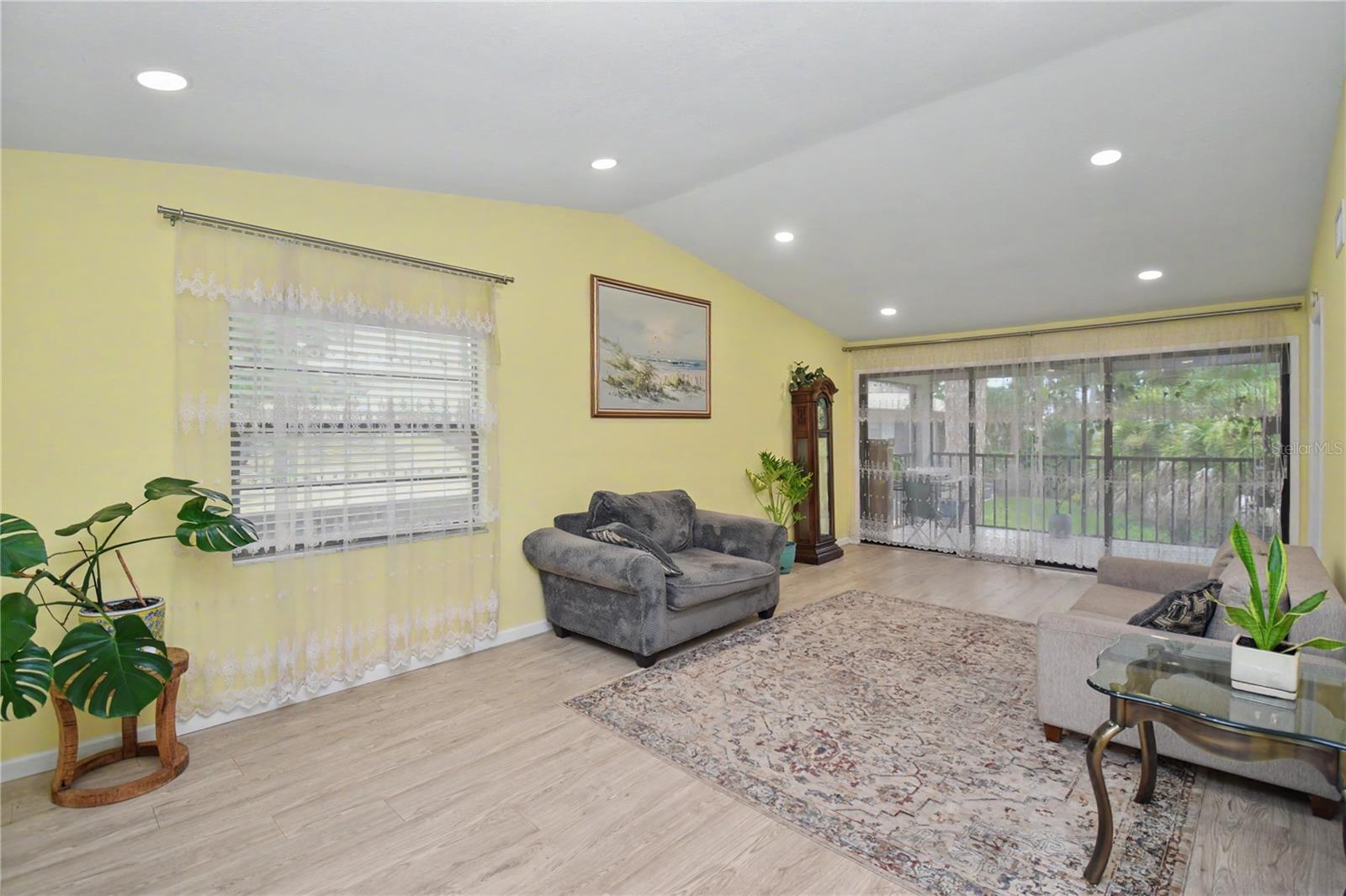 SUMMERSIDE - Residential