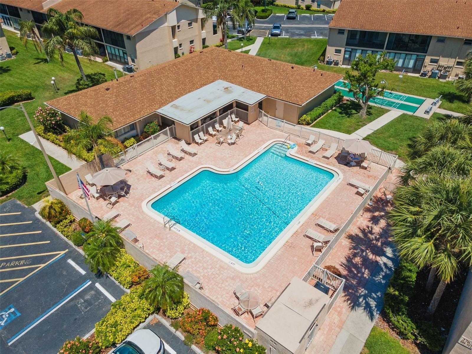 PINEWOOD VILLAGE V - Residential