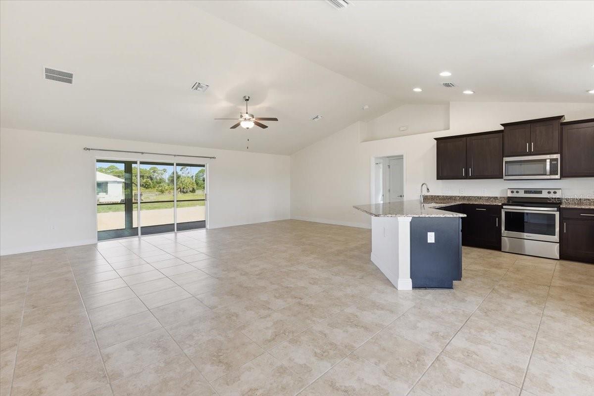 ROTONDA WEST PINE VALLEY - Residential Lease