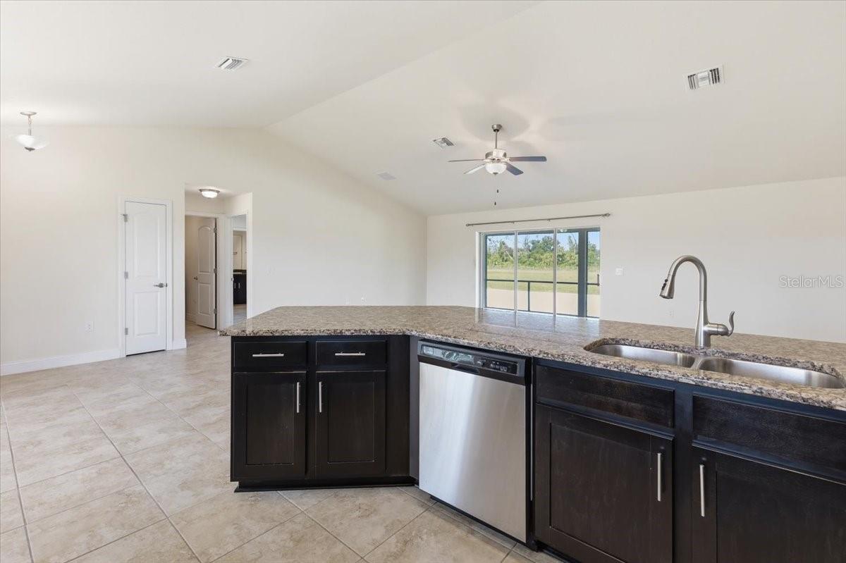 ROTONDA WEST PINE VALLEY - Residential Lease