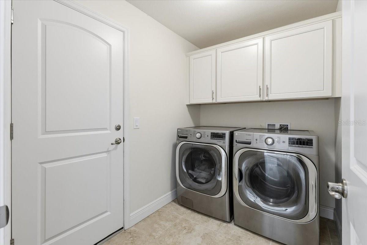 ROTONDA WEST PINE VALLEY - Residential Lease