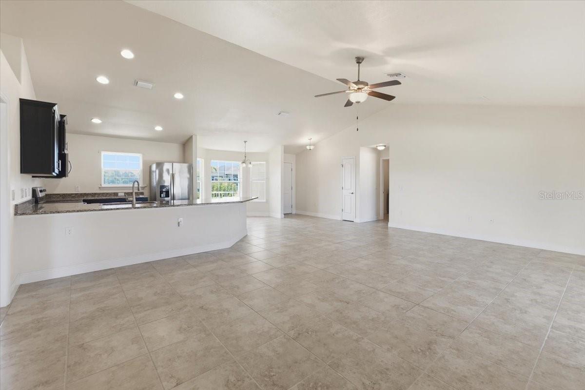 ROTONDA WEST PINE VALLEY - Residential Lease