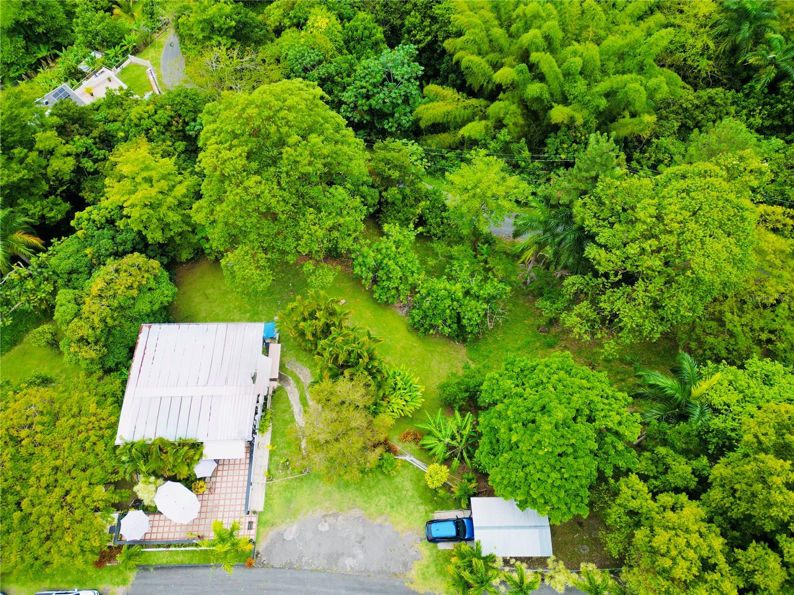 URB. MONTE LLANO - Residential