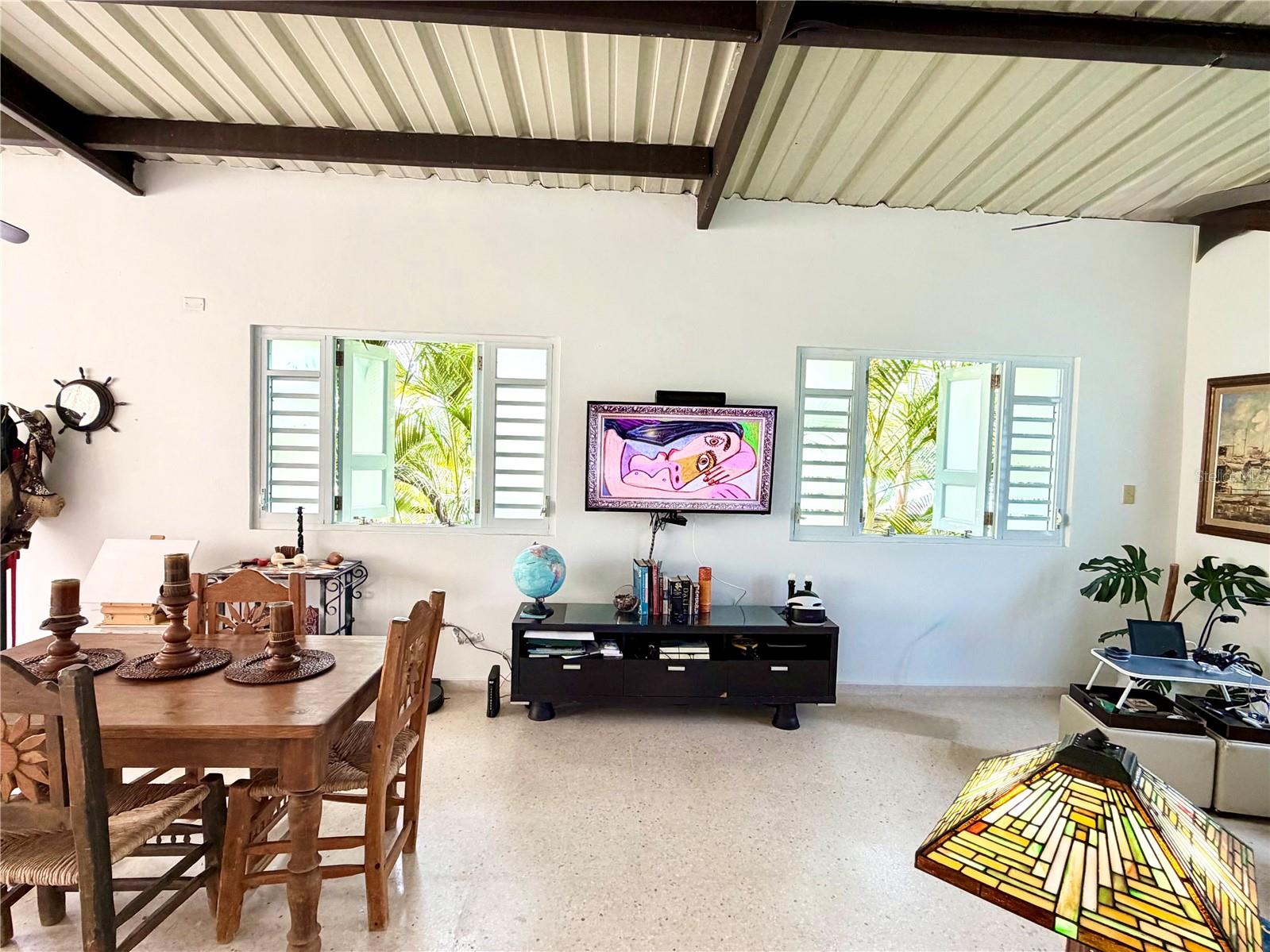 URB. MONTE LLANO - Residential