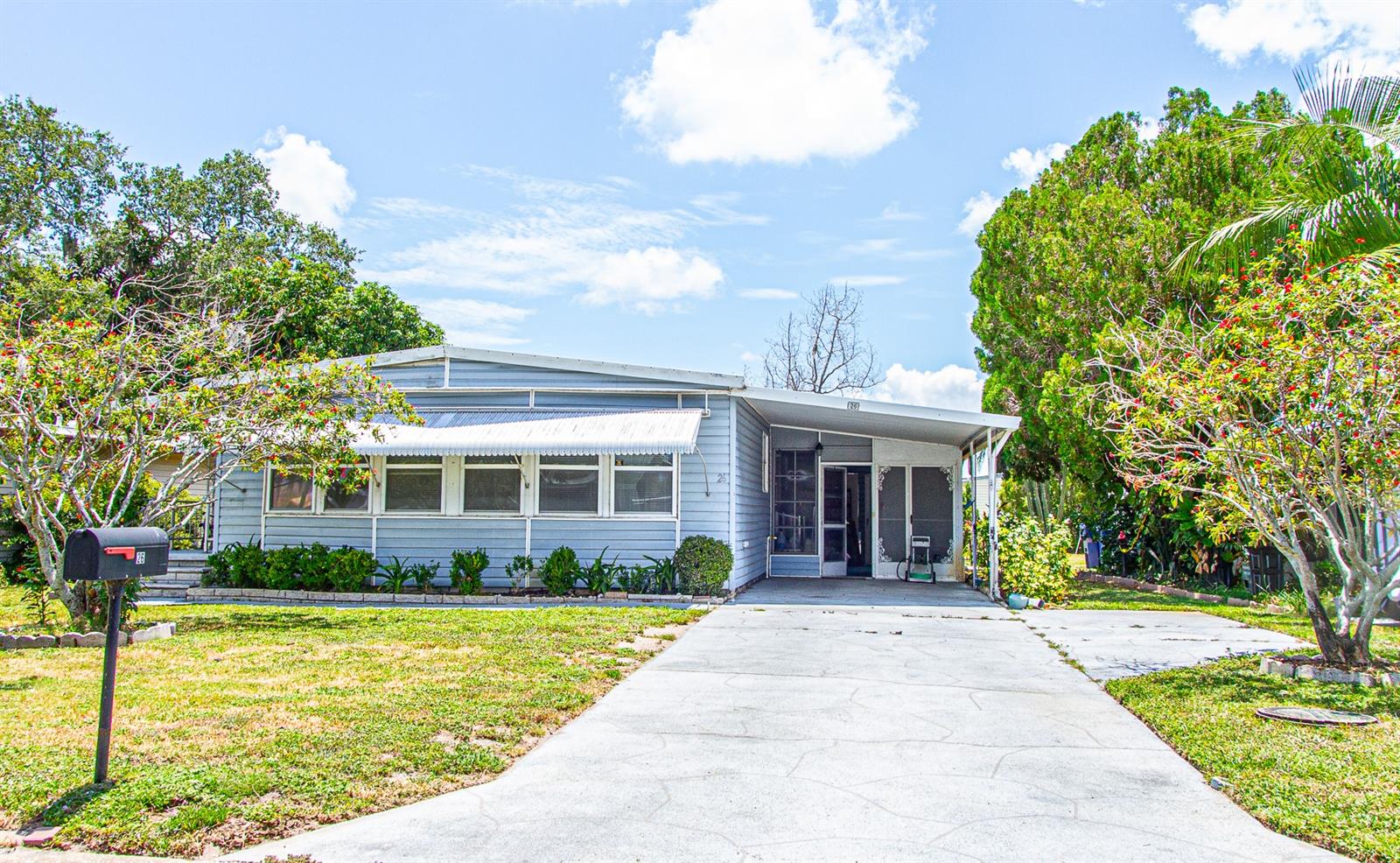 LAKE TARPON MOBILE HM VILLAGE UN 4 - Residential