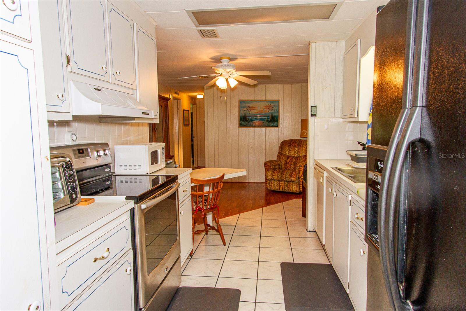 LAKE TARPON MOBILE HM VILLAGE UN 4 - Residential