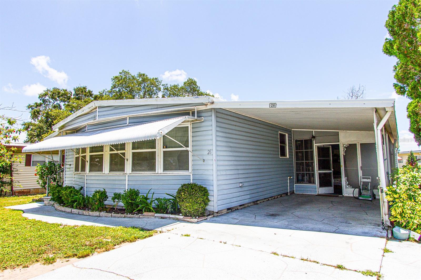 LAKE TARPON MOBILE HM VILLAGE UN 4 - Residential