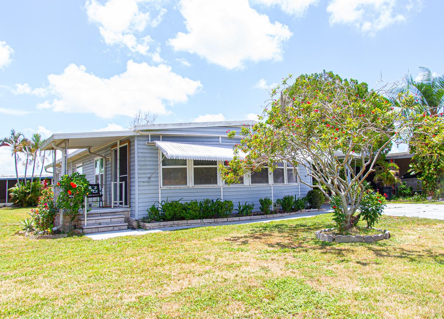LAKE TARPON MOBILE HM VILLAGE UN 4 - Residential