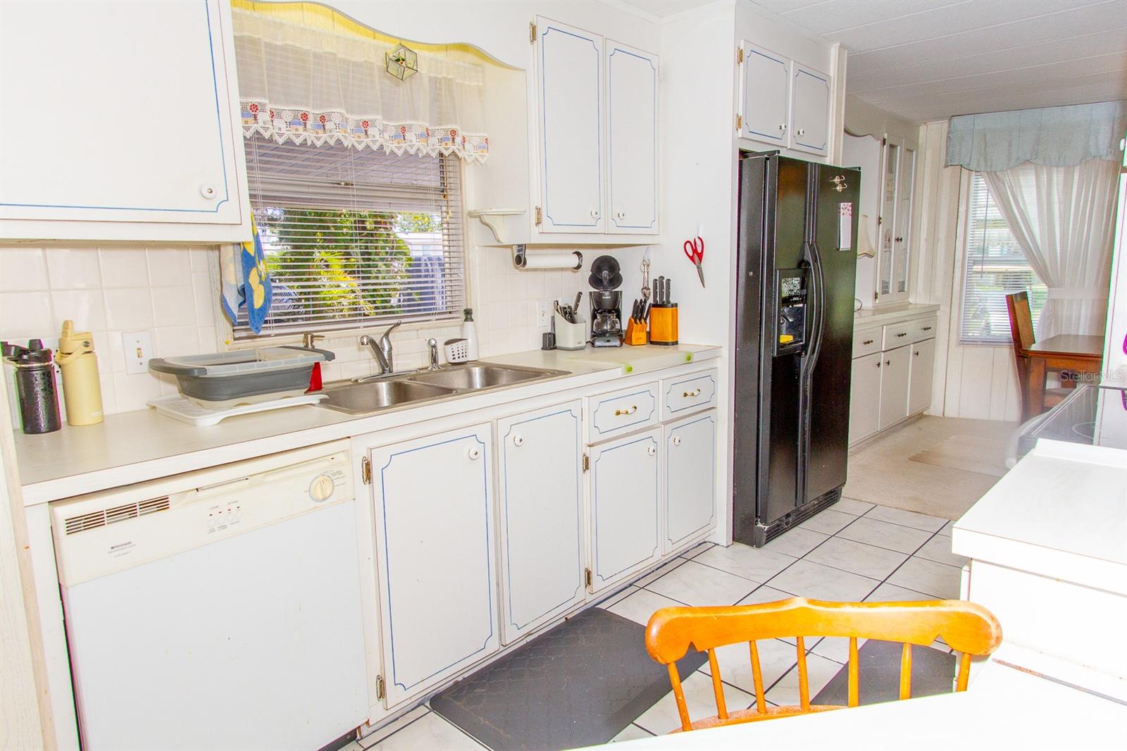 LAKE TARPON MOBILE HM VILLAGE UN 4 - Residential