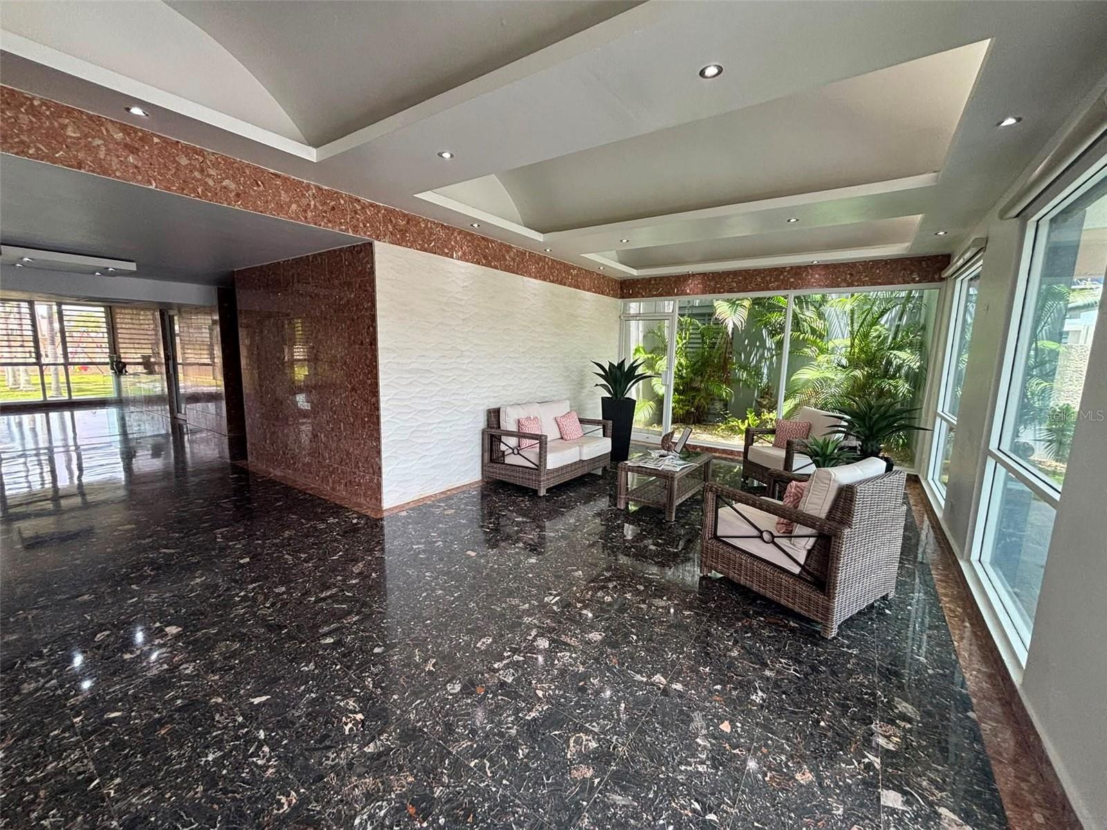 COND. MUNDO FELIZ (BALDORITY TOWERS) - Residential
