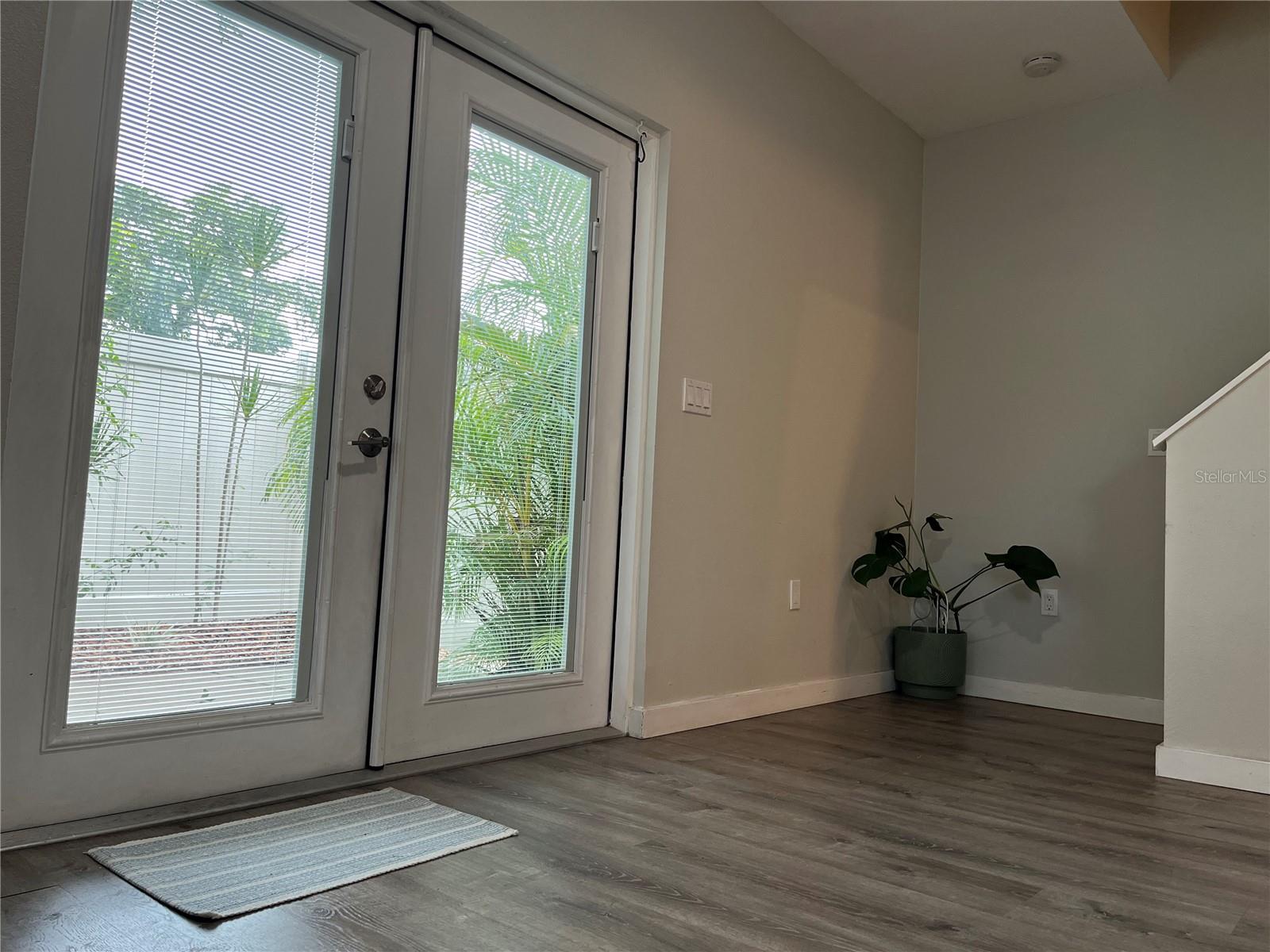 LAS PALMAS TWNHMS - Residential